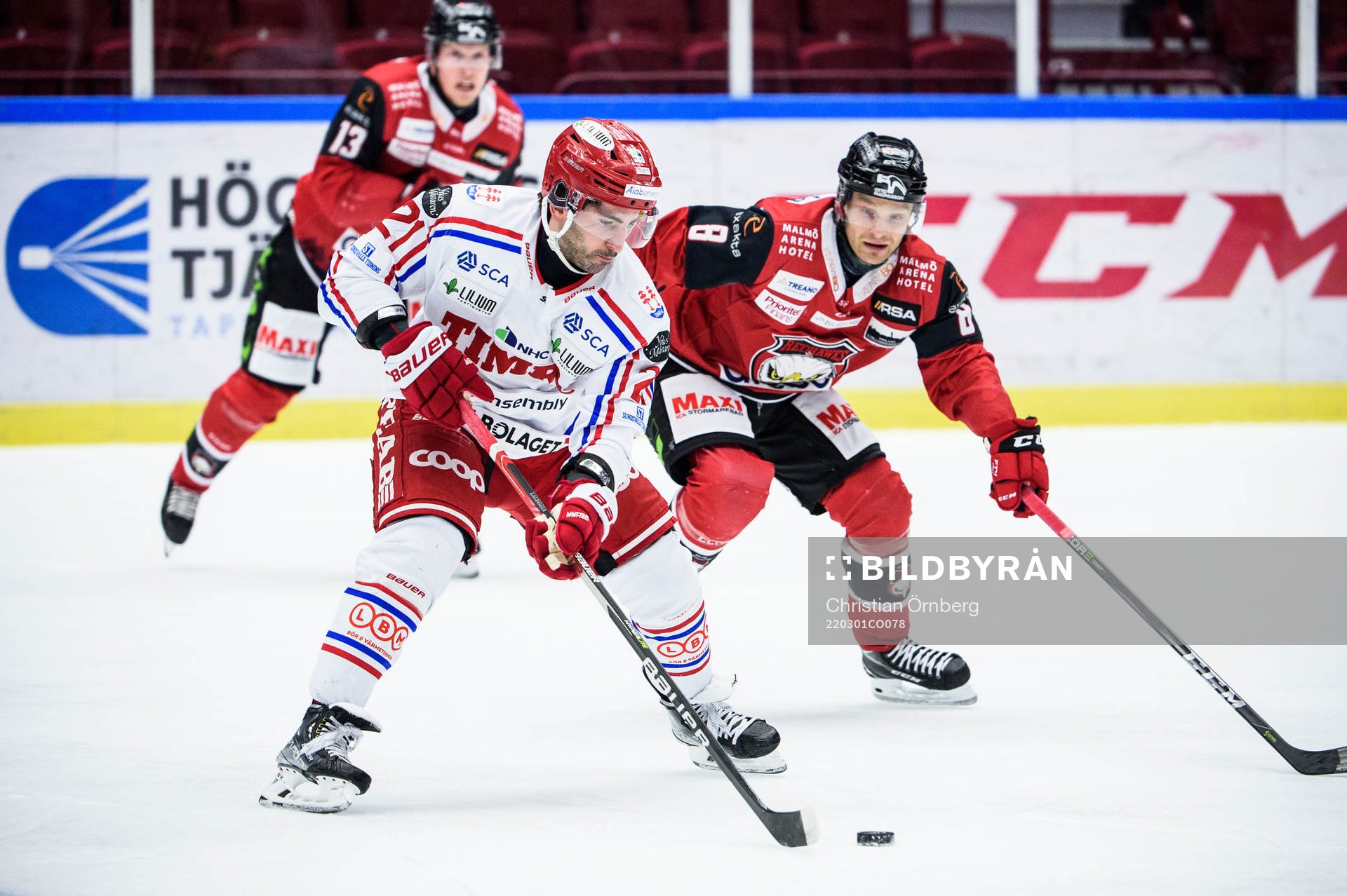 Timrås Joey LaLeggia och Malmö Redhawks Johan Olofsson