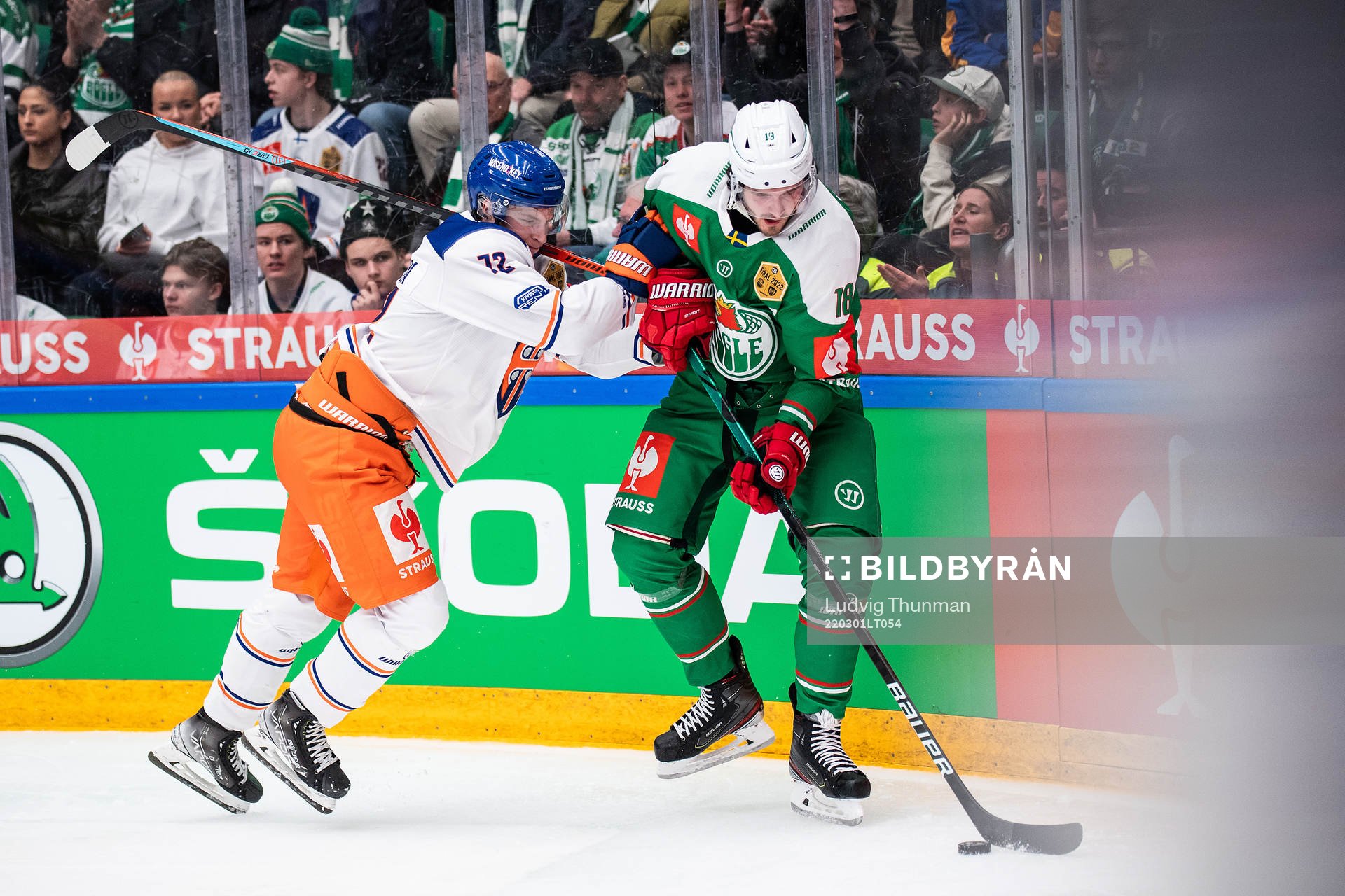 Santtu Kinnunen of Tappara and Dennis Everberg of Rögle