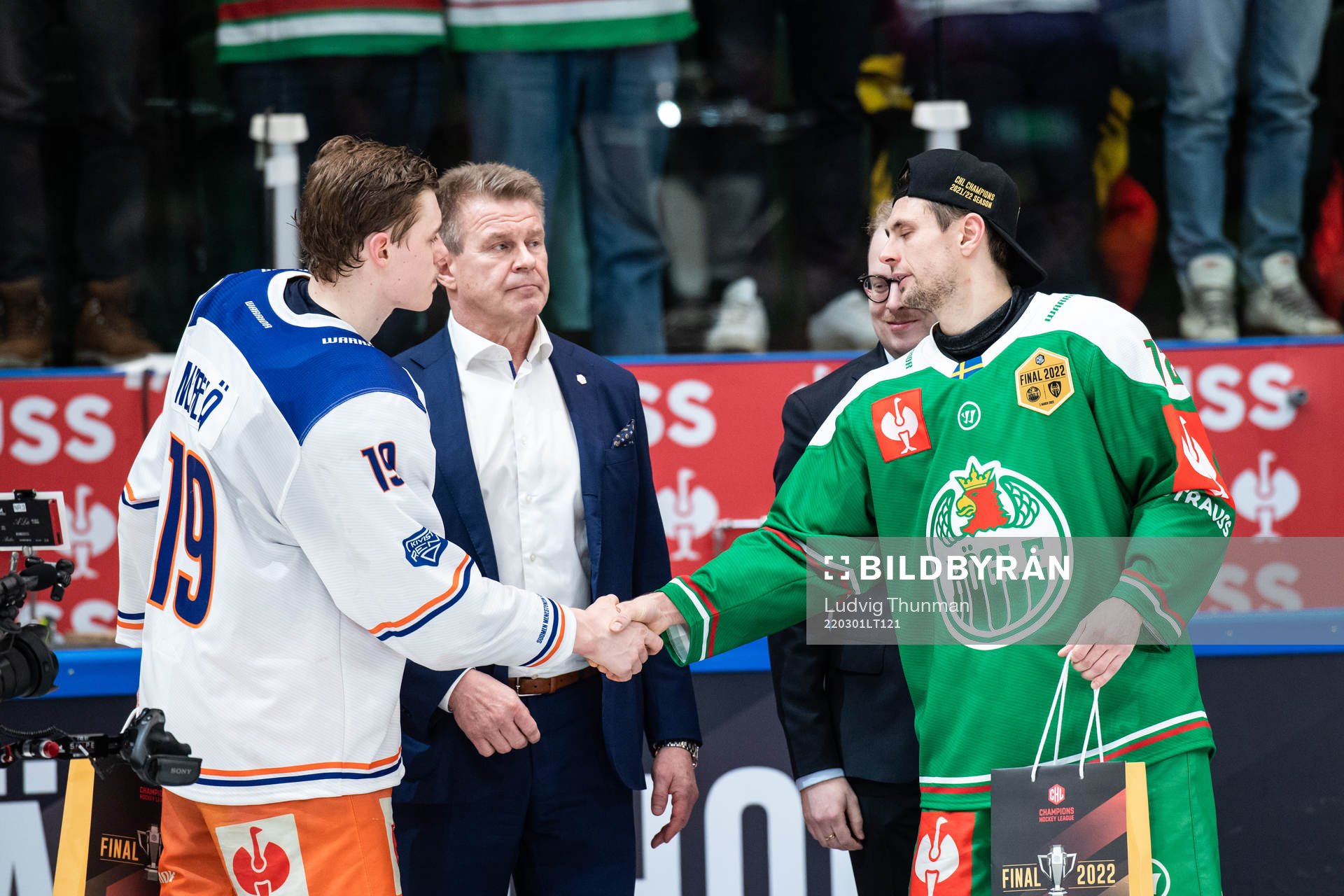 Waltteri Merelä of Tappara and Daniel Zaar of Rögle