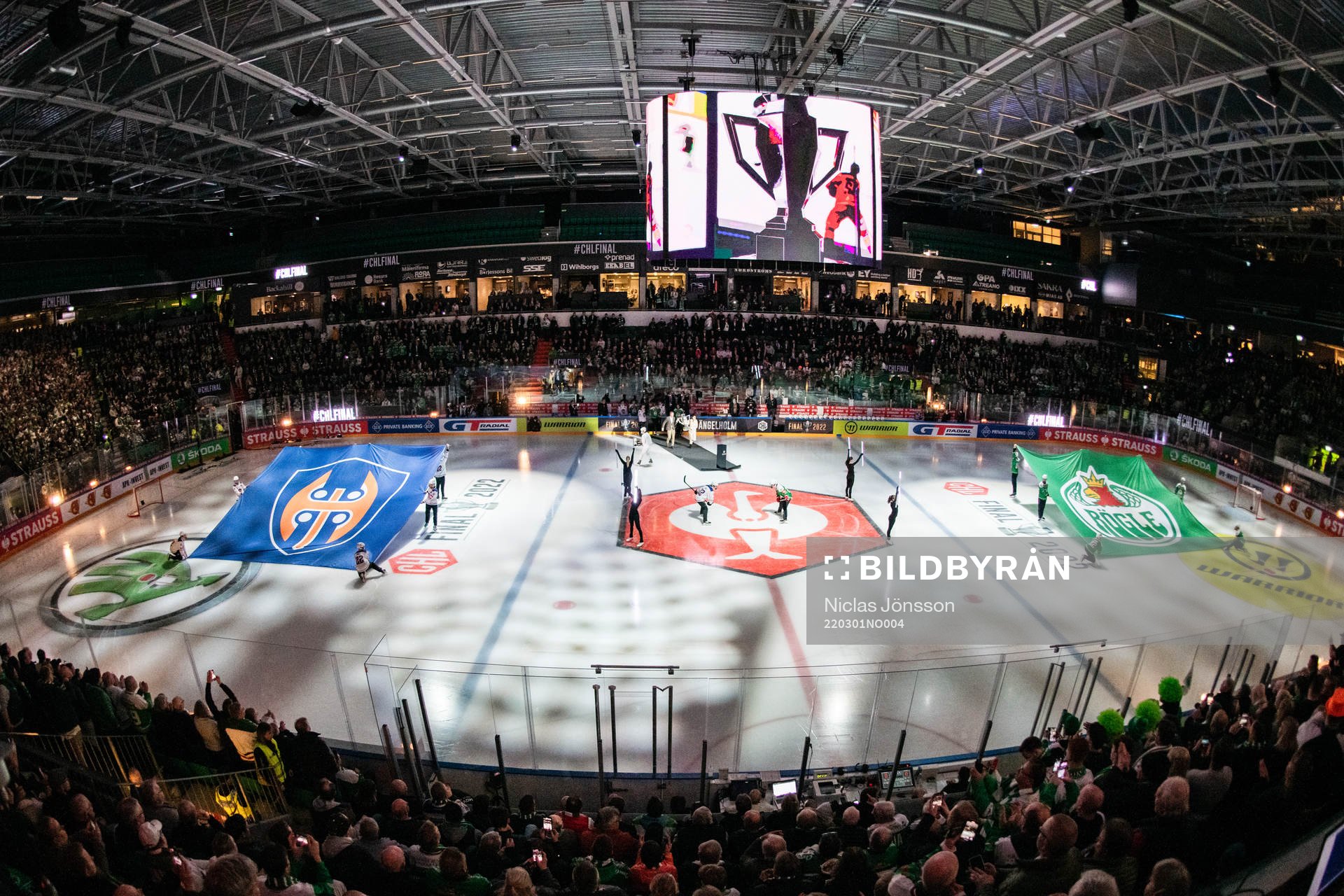 The flags of Tappara and of Rögle