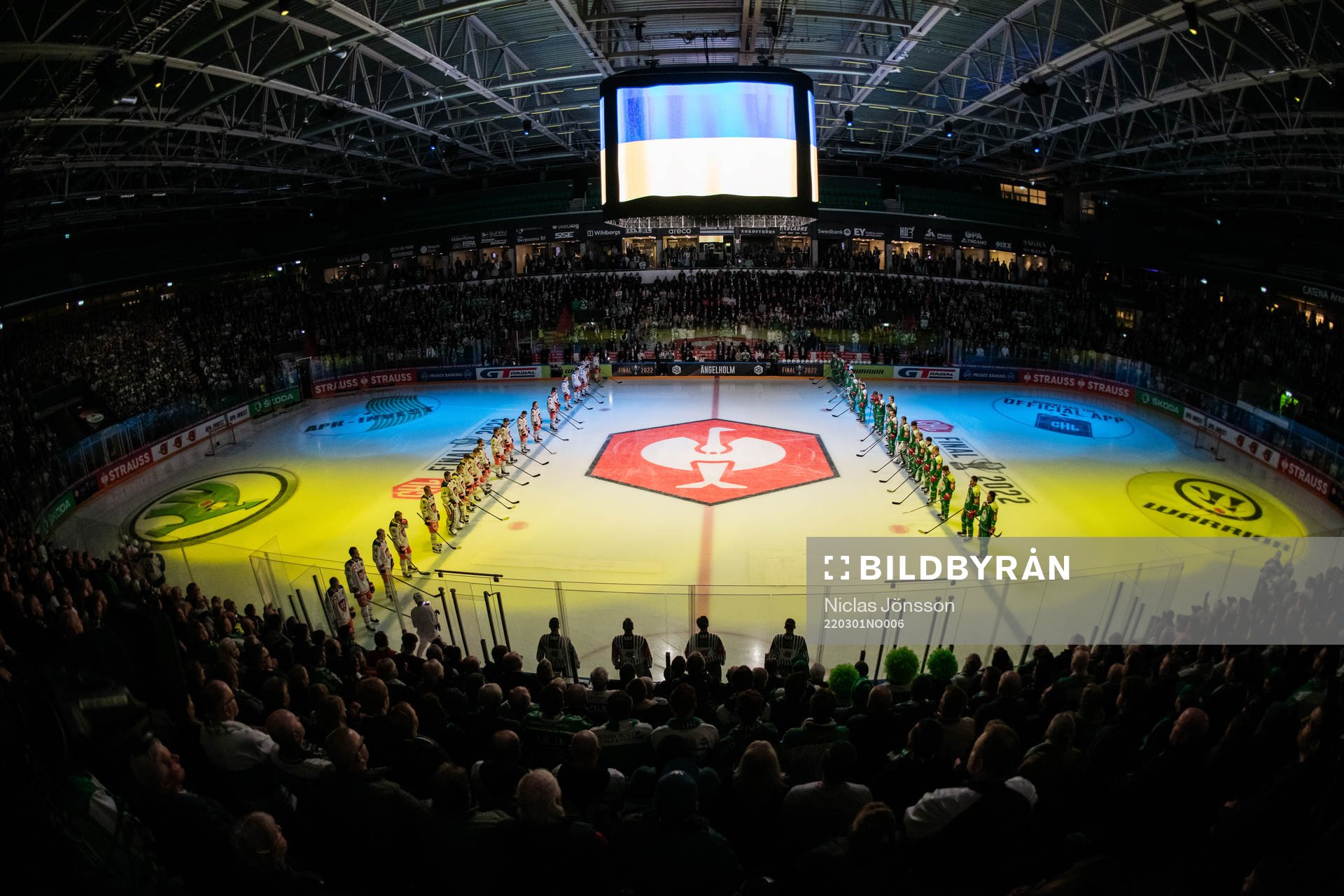 Players line up