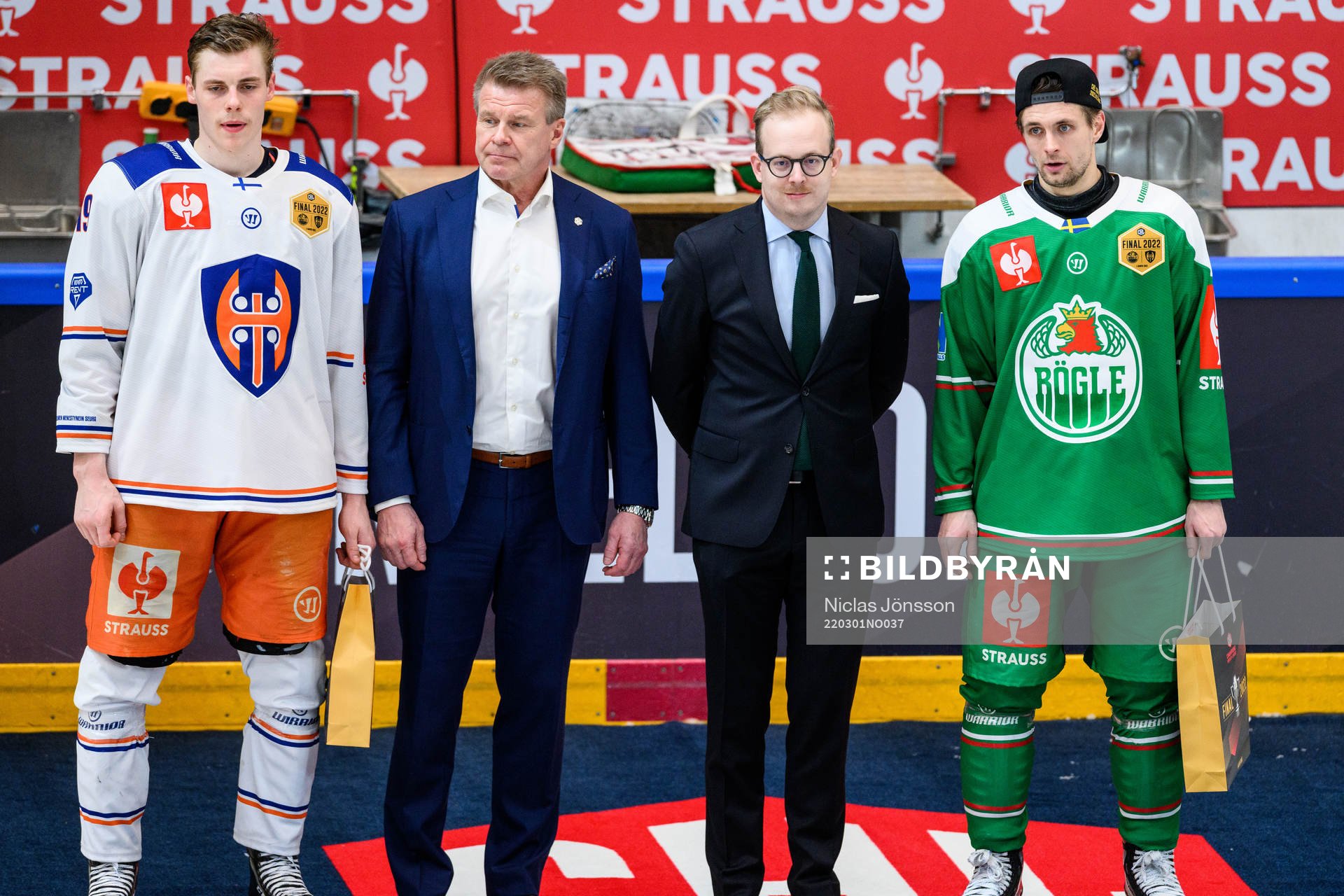 Waltteri Merelä of Tappara and Daniel Zaar of Rögle