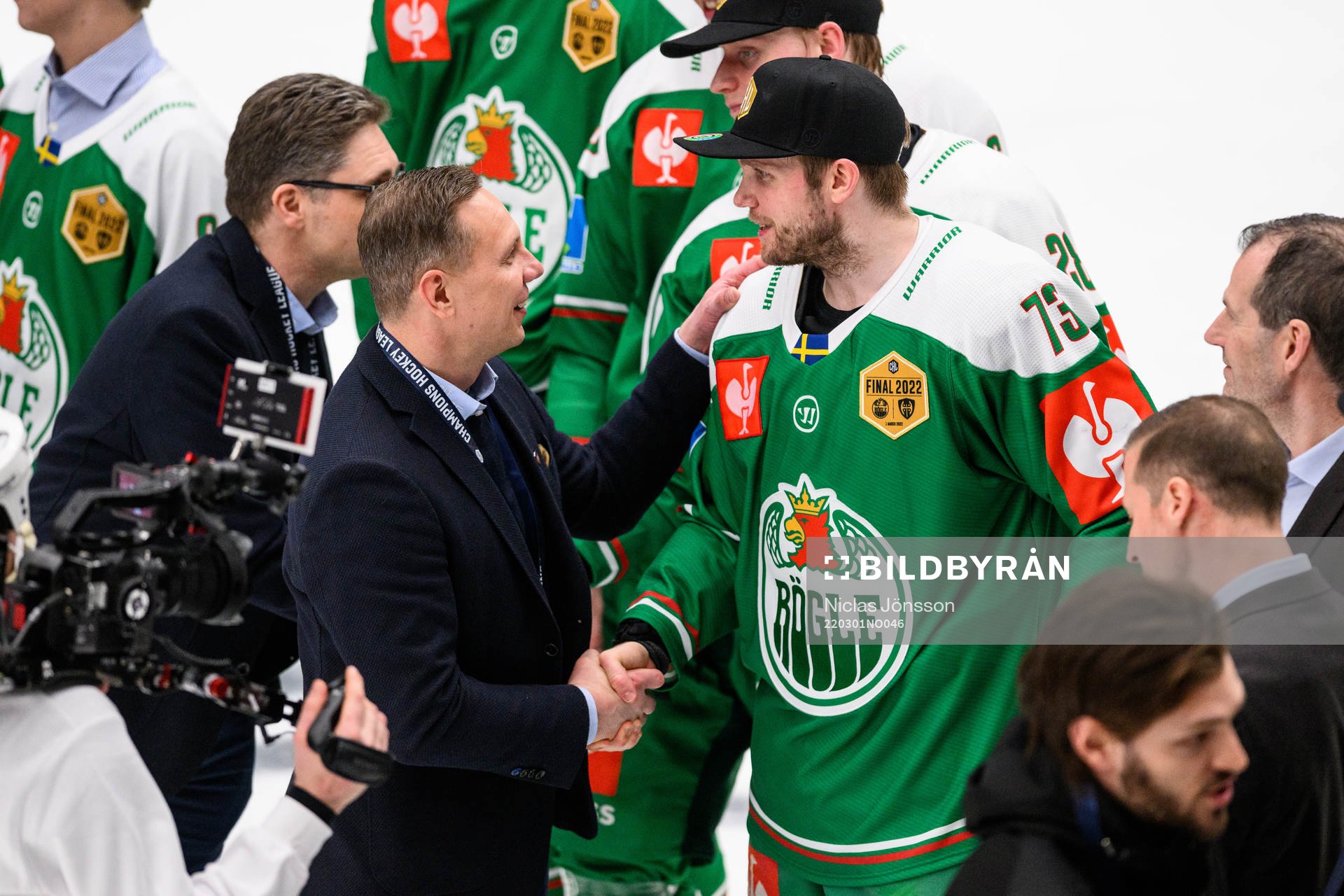 Jussi Tapola, Head Coach of Tappara congratulates Valtteri