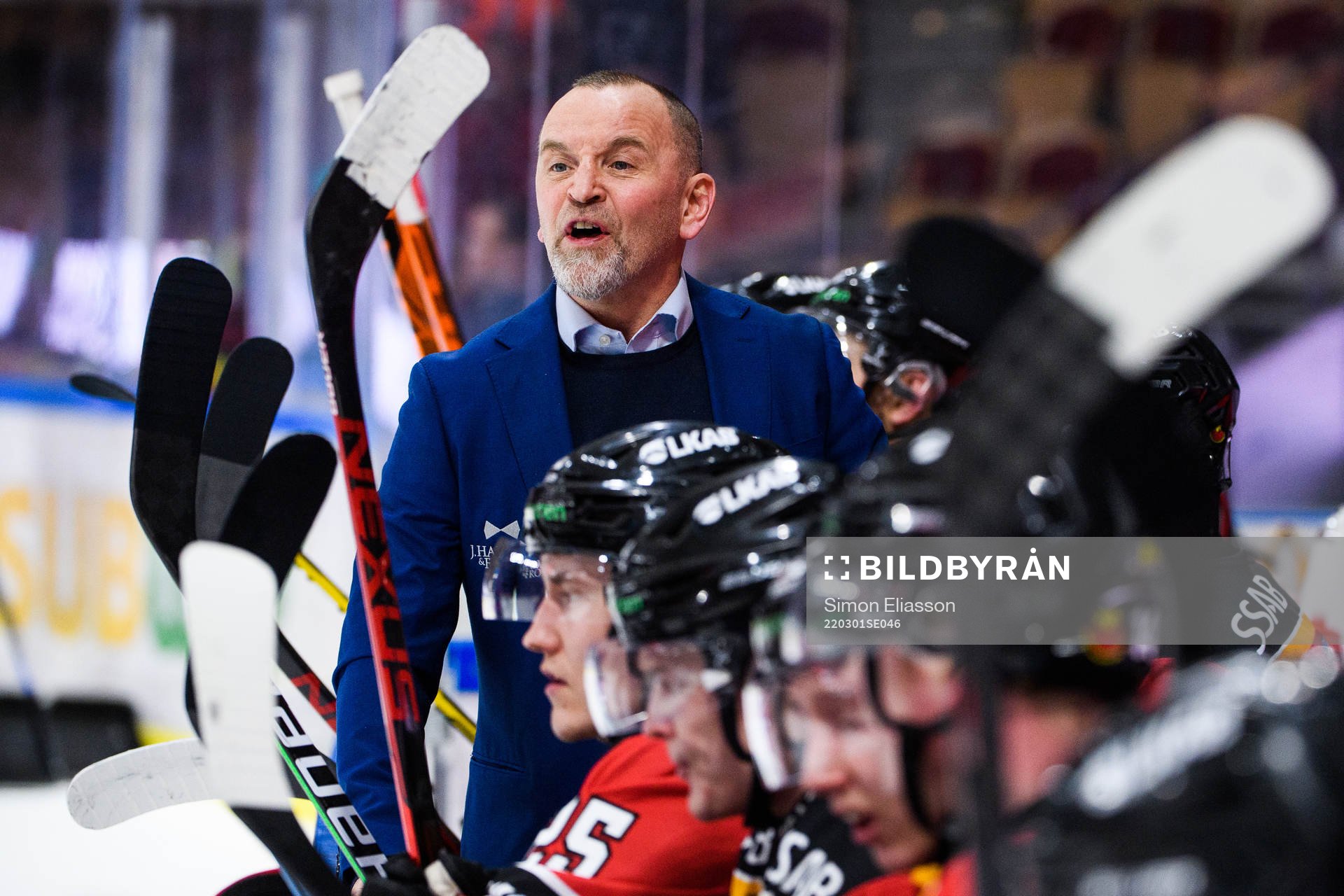 Luleås  tränare Thomas Berglund reagerar efteer 2-3