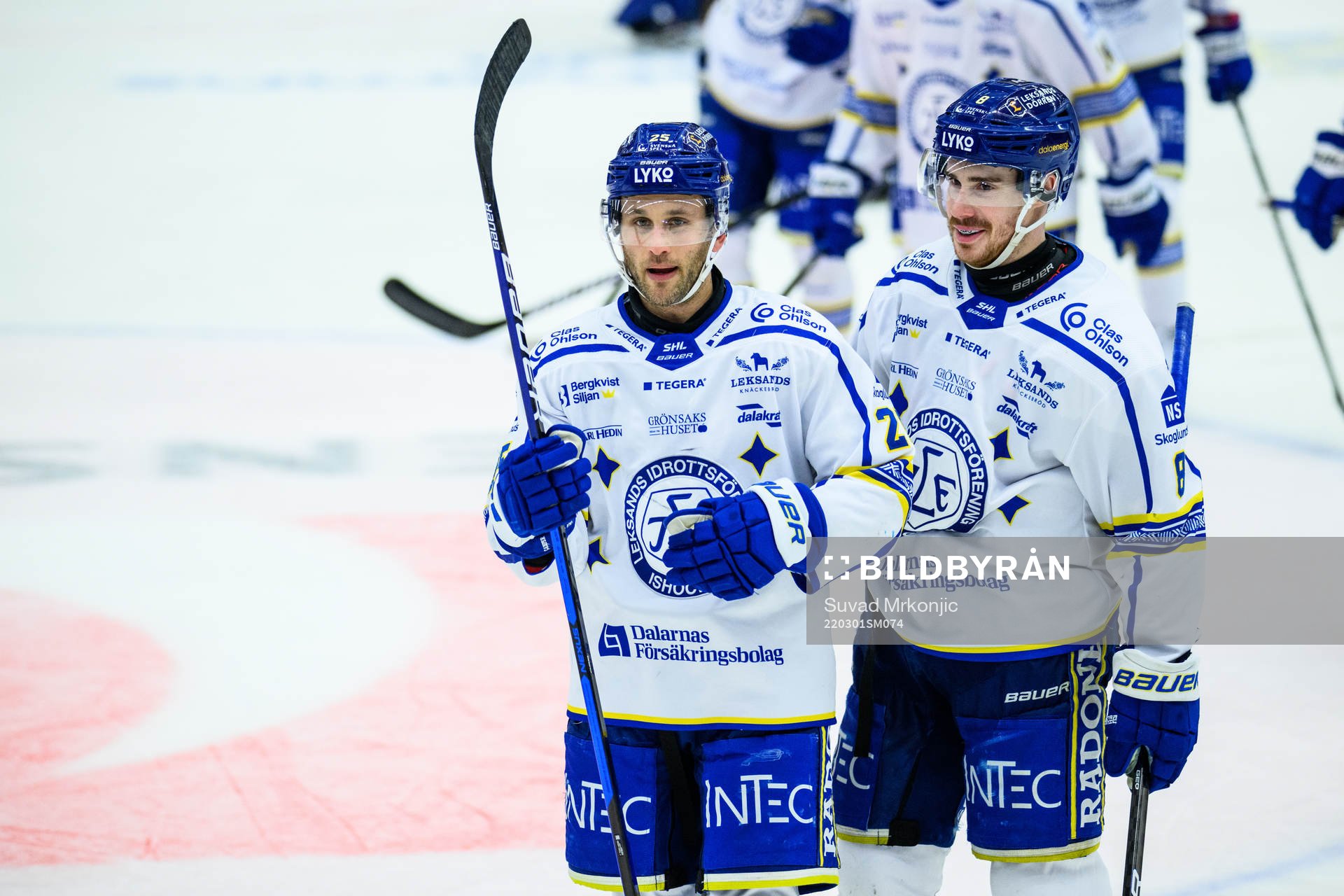 Leksands Carter Camper och Matt Caito jublar