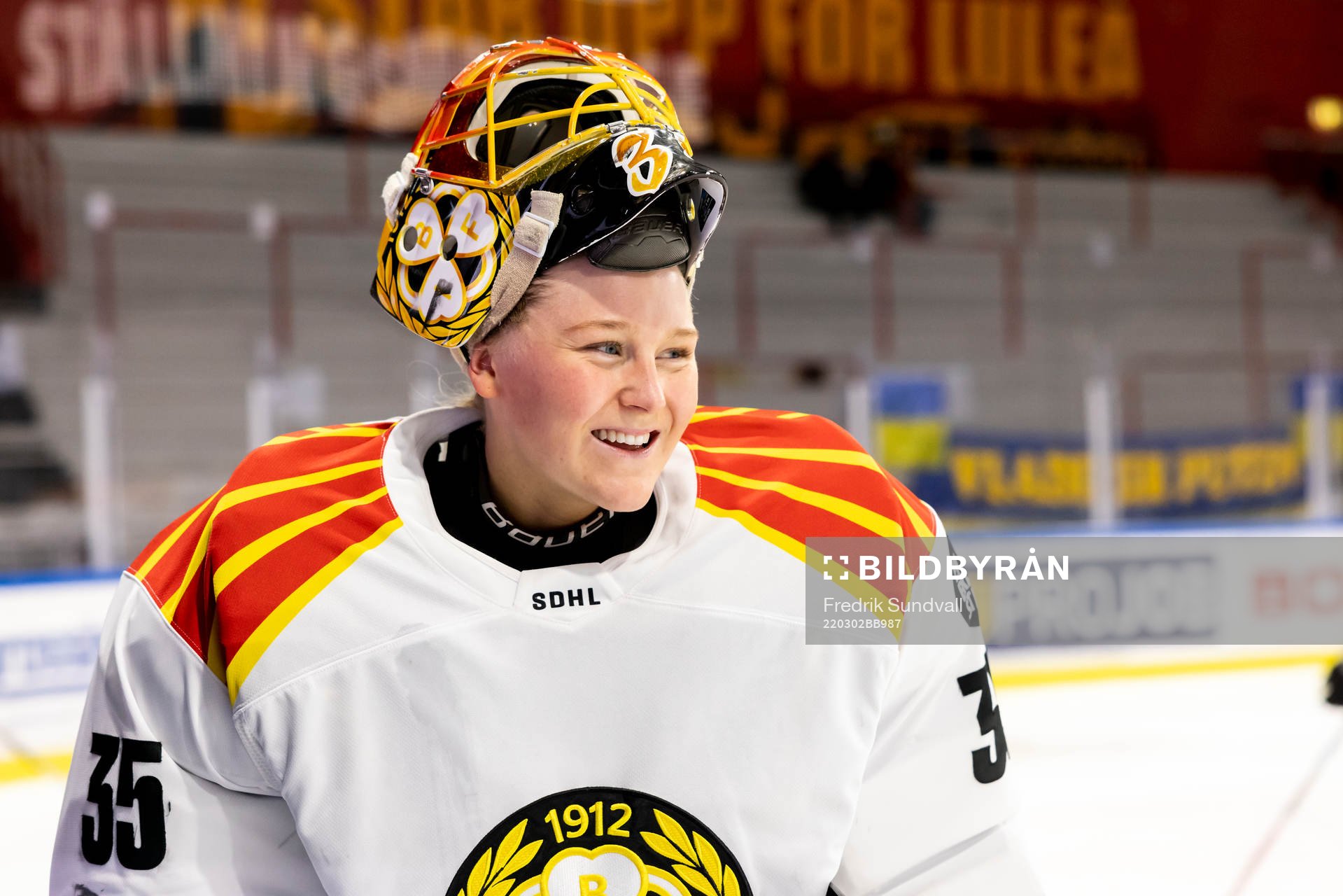 Brynäs målvakt Ellen Jonsson jublar