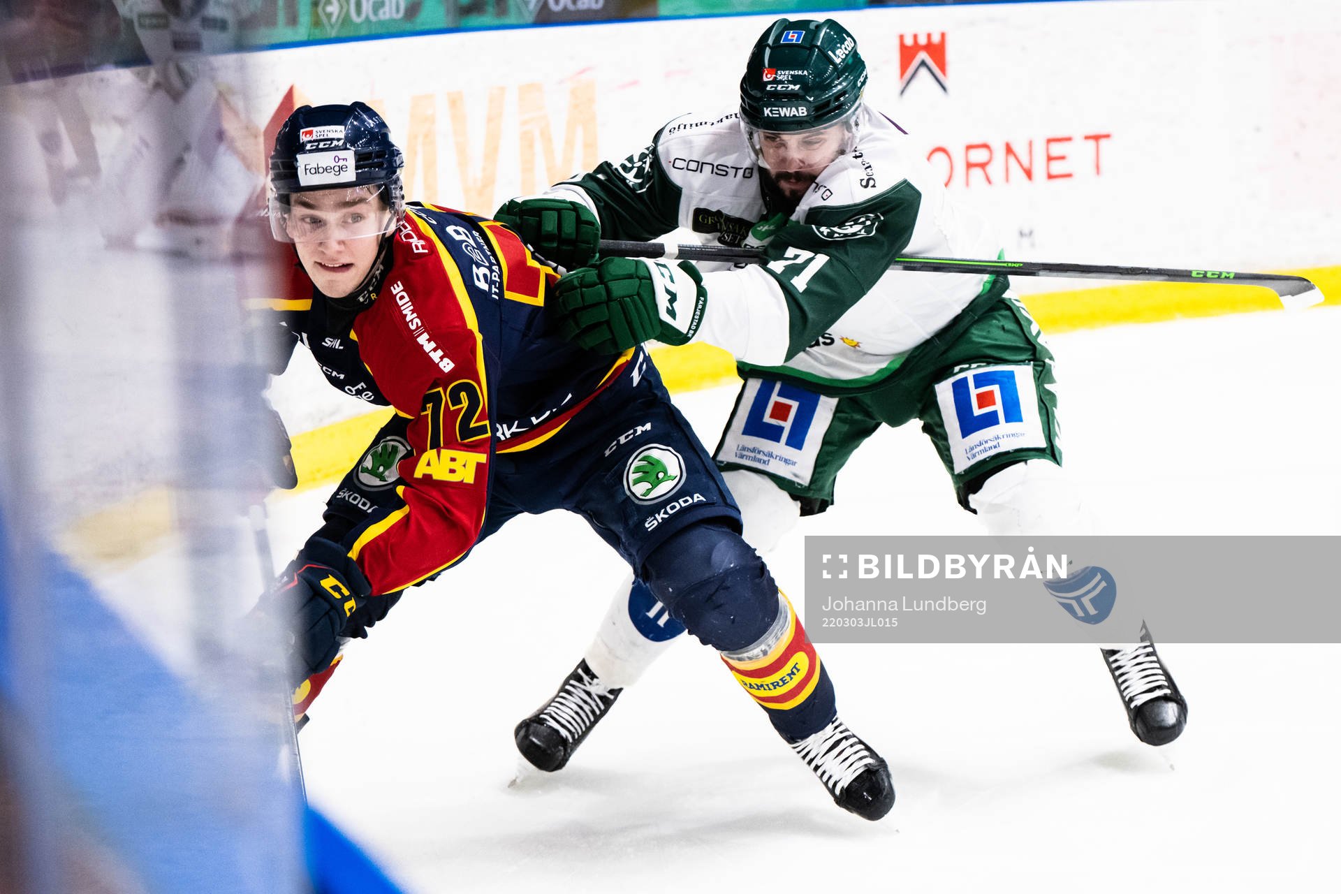 Djurgårdens William Eklund och Färjestads Jesse Virtanen
