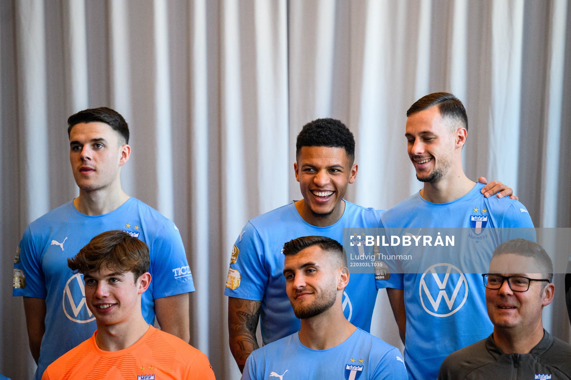 Samuel Adrianm Romain Gall och Veljko Birmancevic under en lagbildsfotograferingen med Malmö FF den 3 mars 2022 i Malmö. 