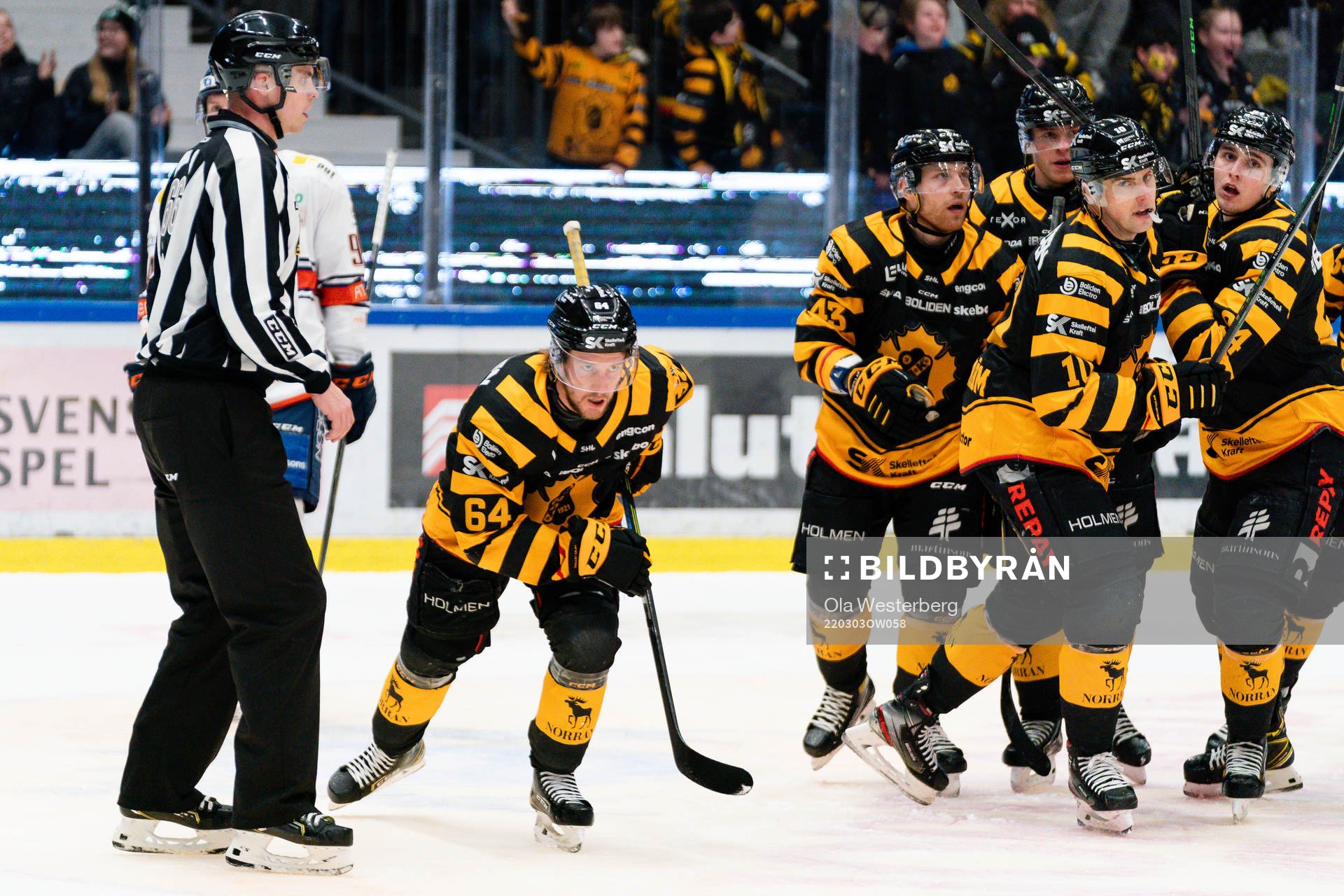 Skellefteås Jonathan Pudas jublar