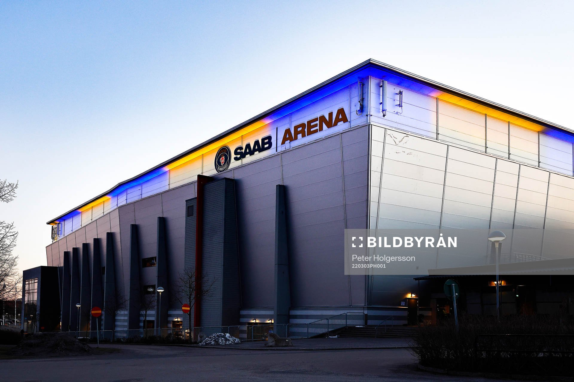 The arena is lit in the Ukrainian colors