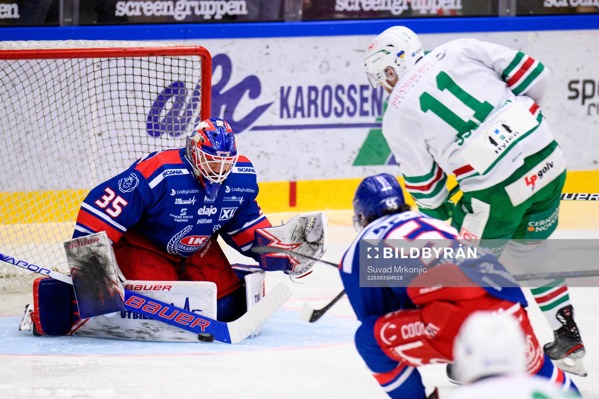 Oskarshamns målvakt Joe Cannata mot Rögles Mattias