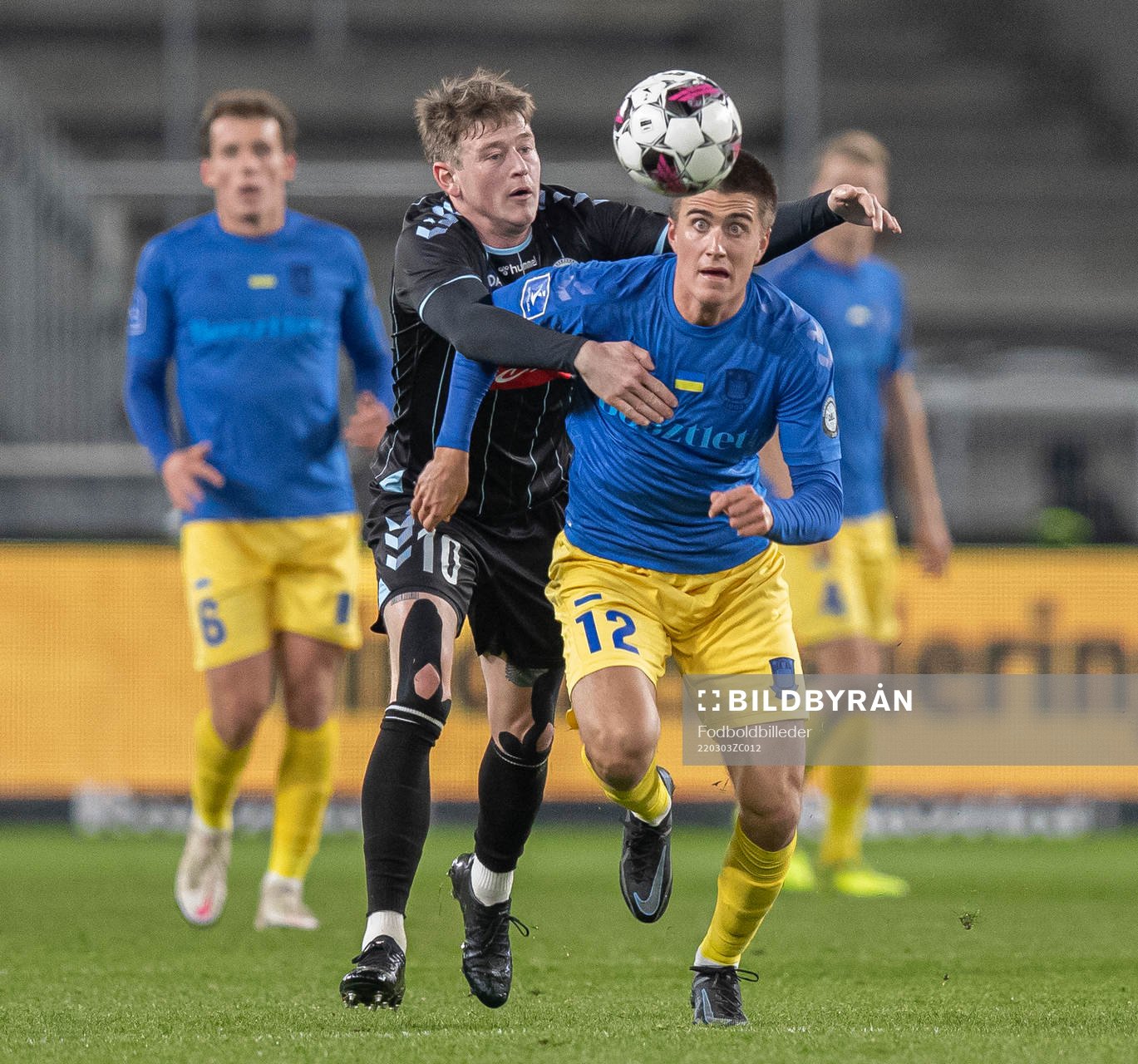 [DK=20220228: Nicolaj Thomsen (10), SønderjyskE og Carl