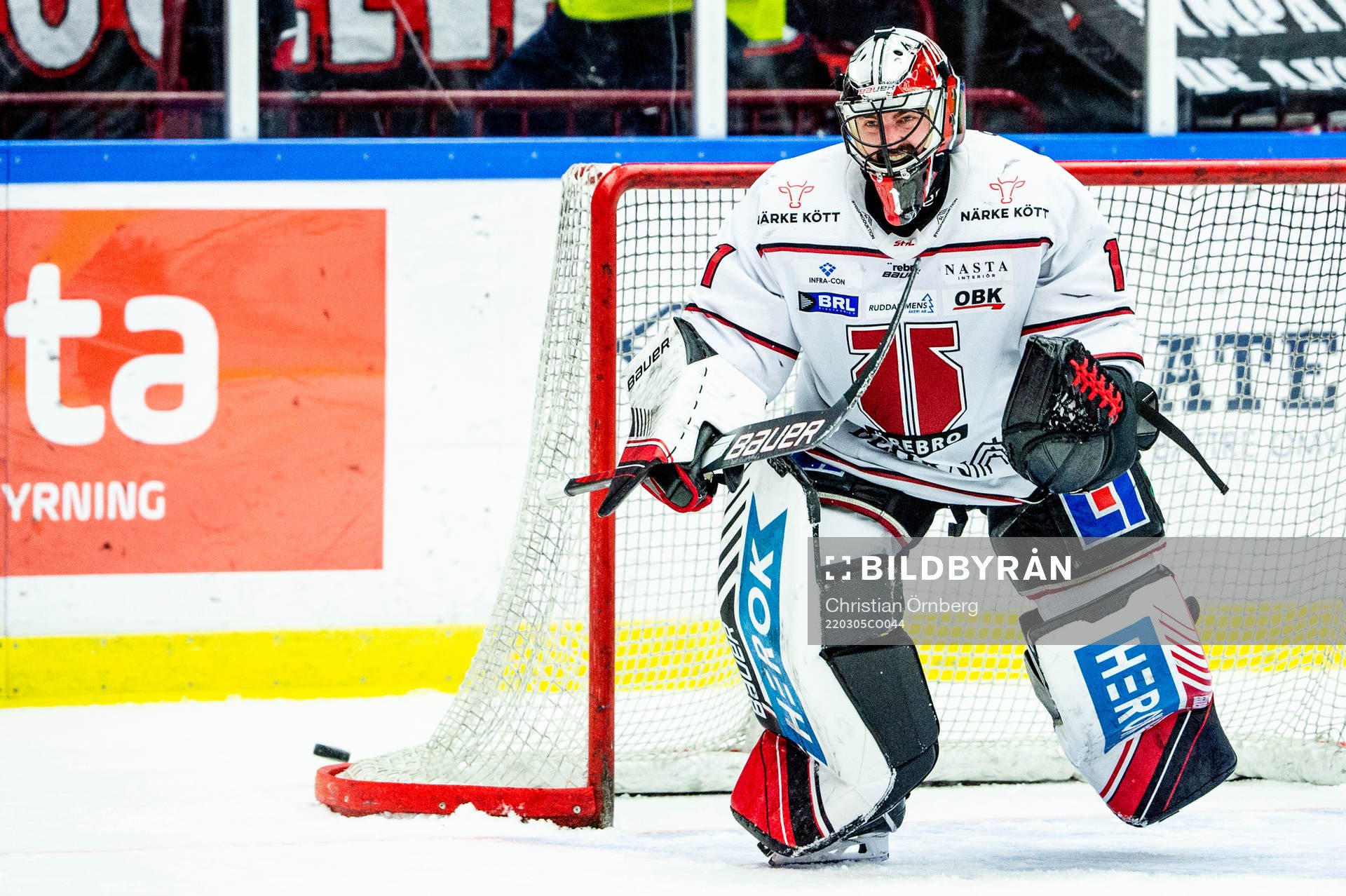 Örebros målvakt Jhonas Enroth jublar