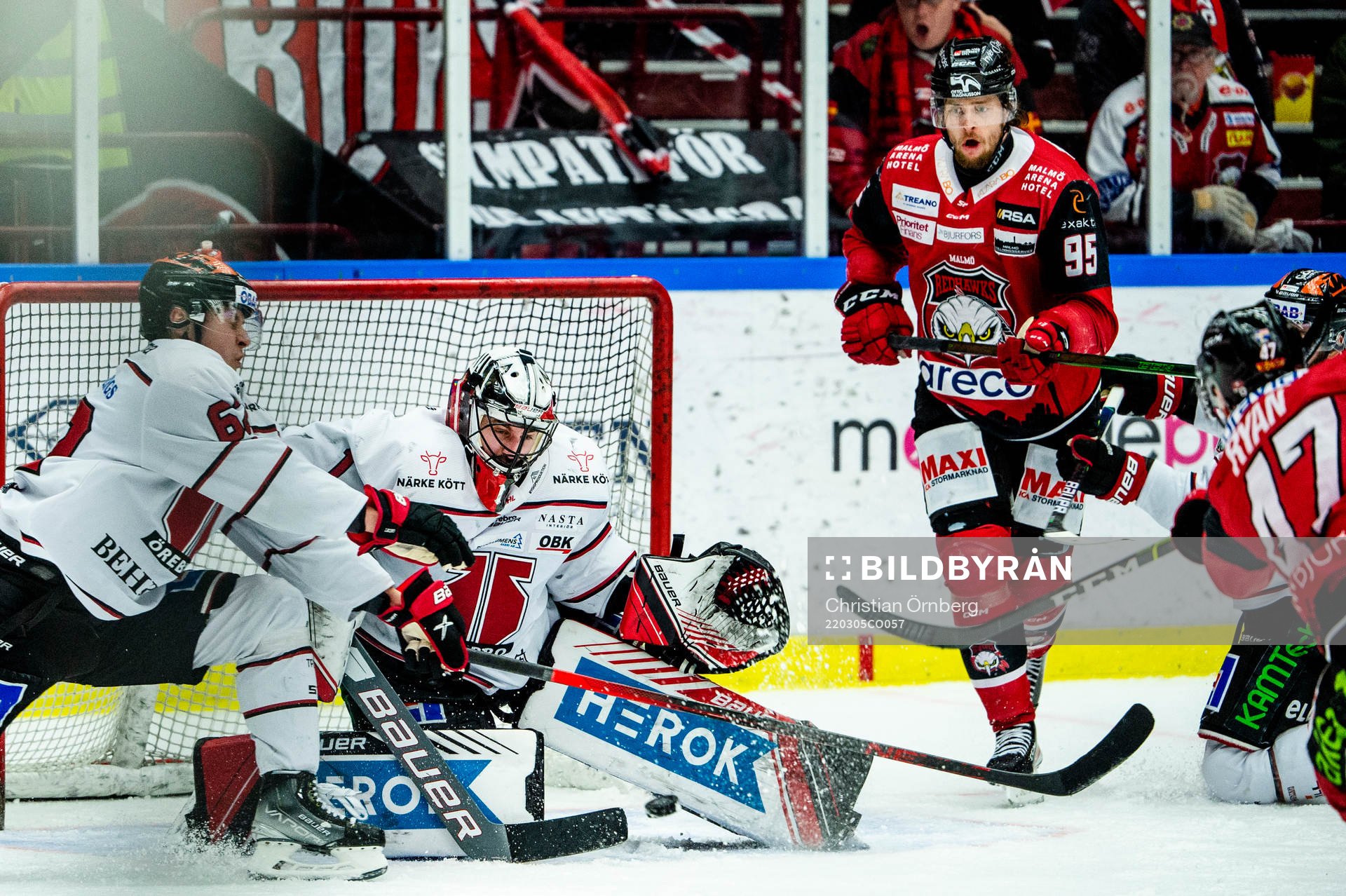 Malmö Redhawks Joakim Ryan och Carl Persson mot Örebros