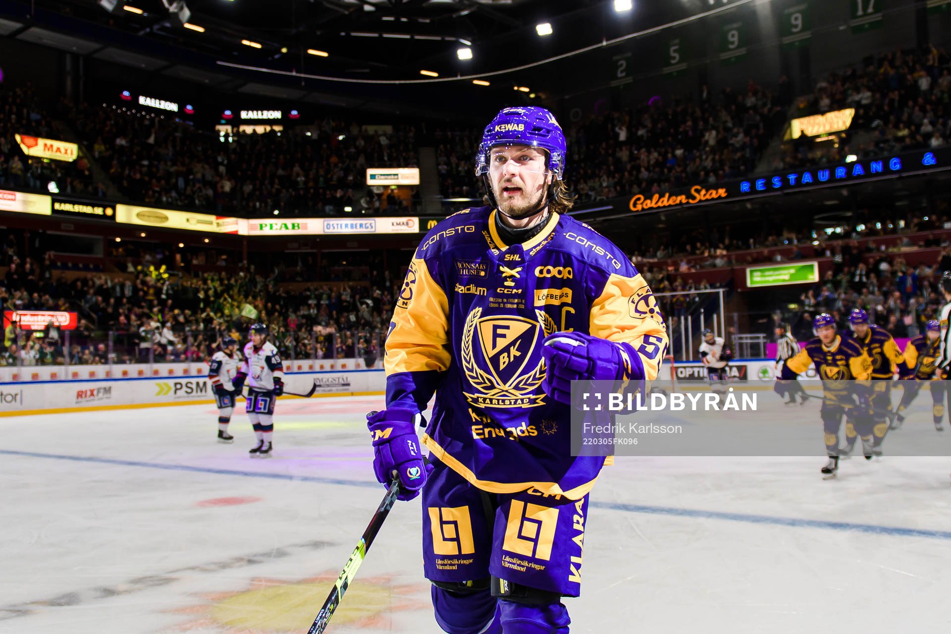 Färjestads Linus Johansson jublar