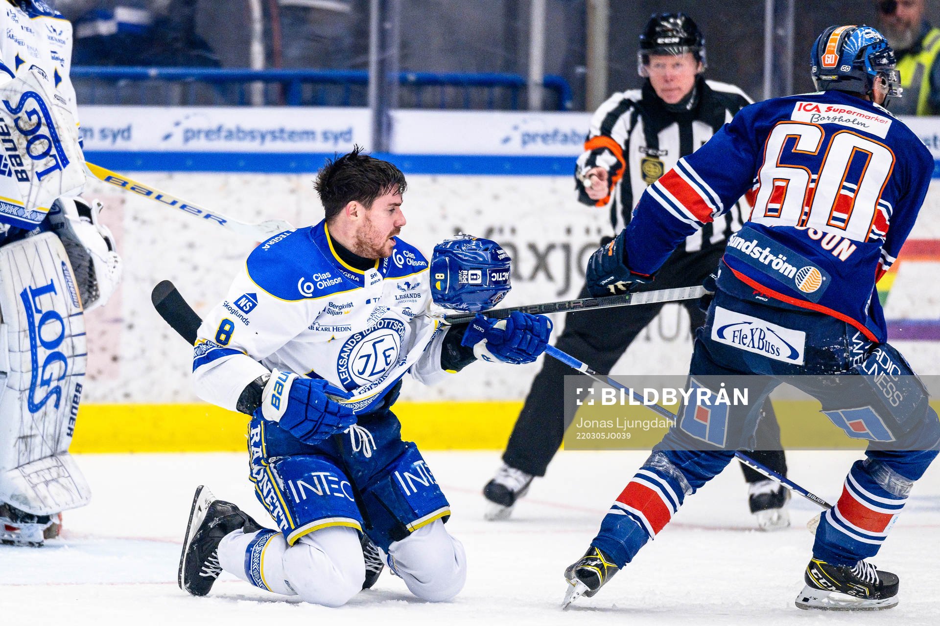 Leksands Matt Caito tappar hjälmen