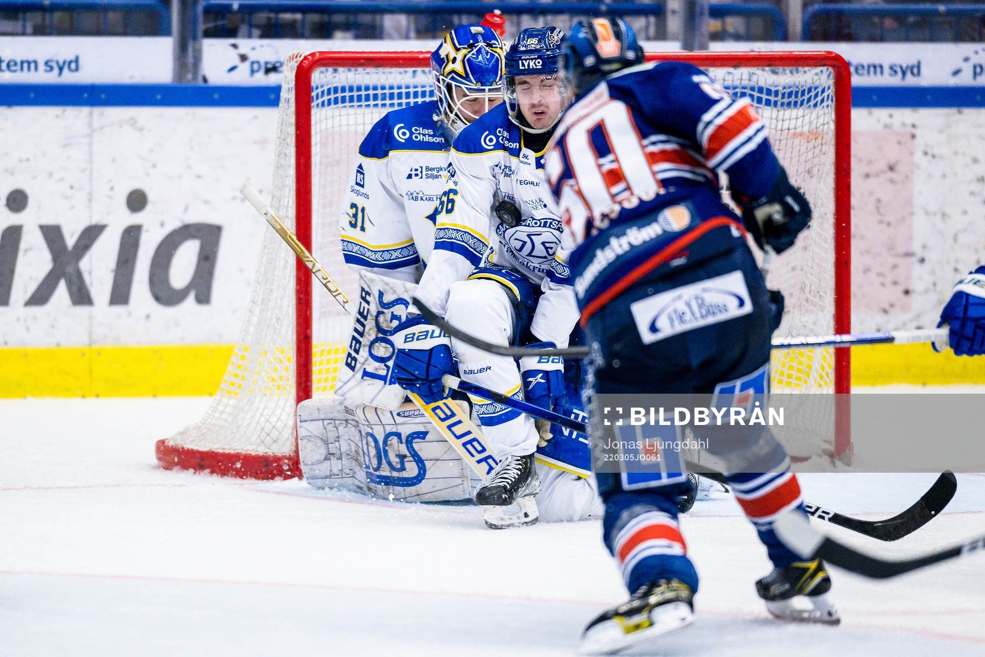 Leksands Nils Åman täcker skott