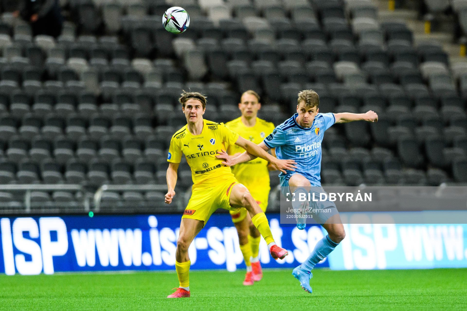 Halmstads Erik Ahlstrand och Djurgårdens Rasmus Schüller