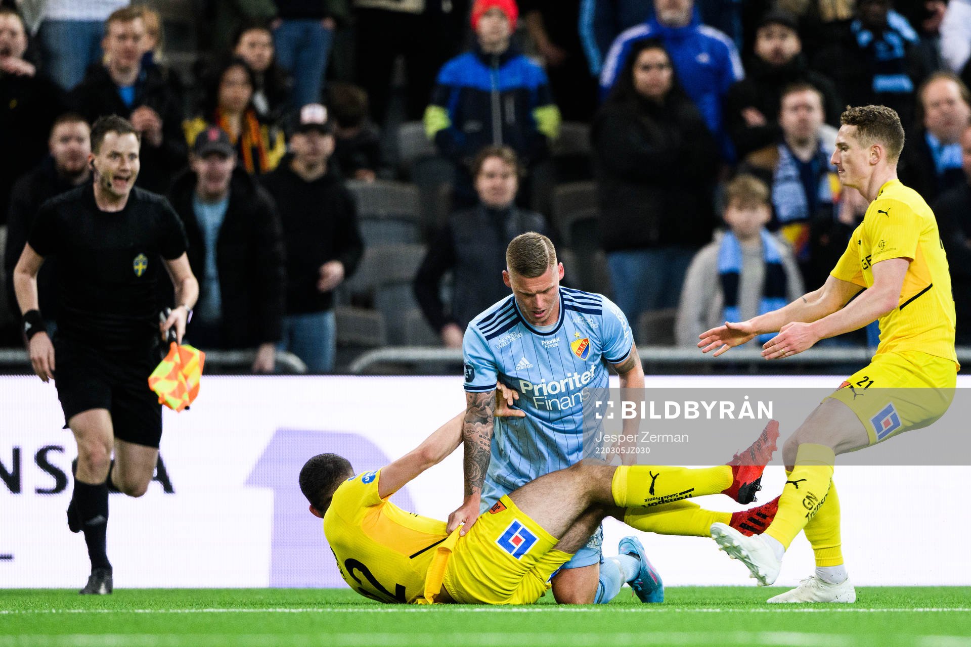 Djurgårdens Victor Edvardsen och Halmstads Taulant