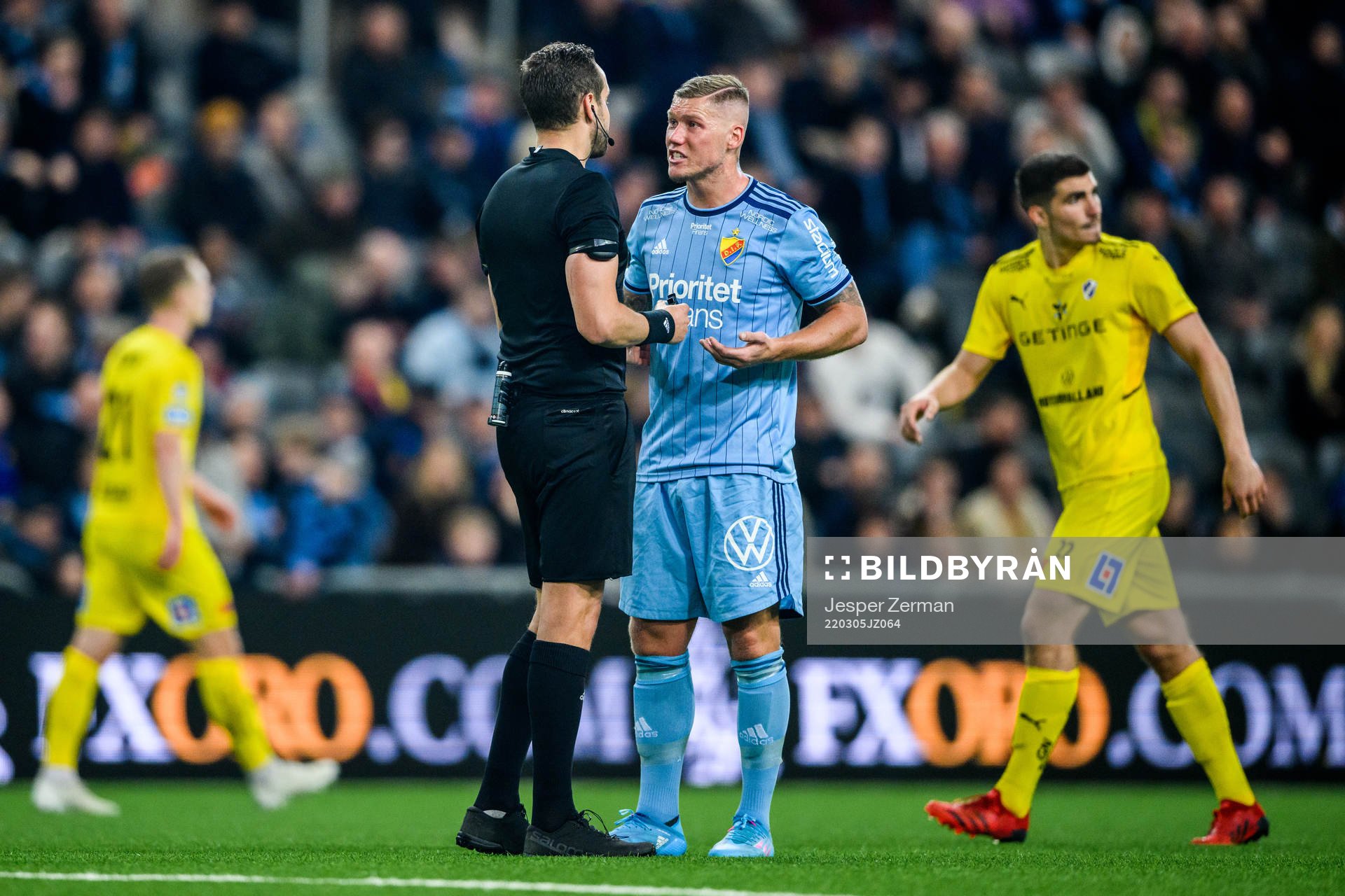 domare Victor Wolf och Djurgårdens Victor Edvardsen