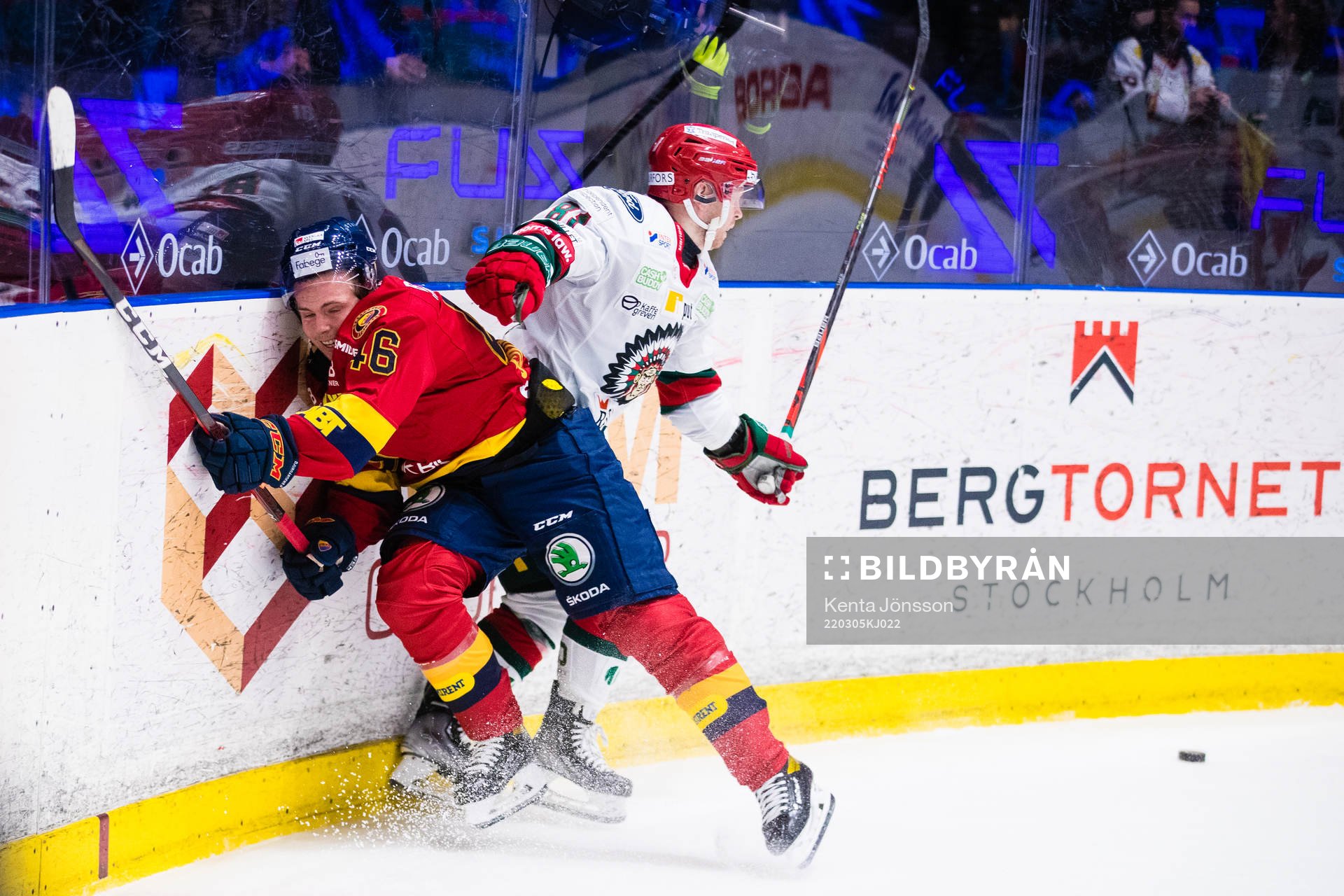 Djurgårdens Tim Söderlund och Frölundas Ryan Lasch
