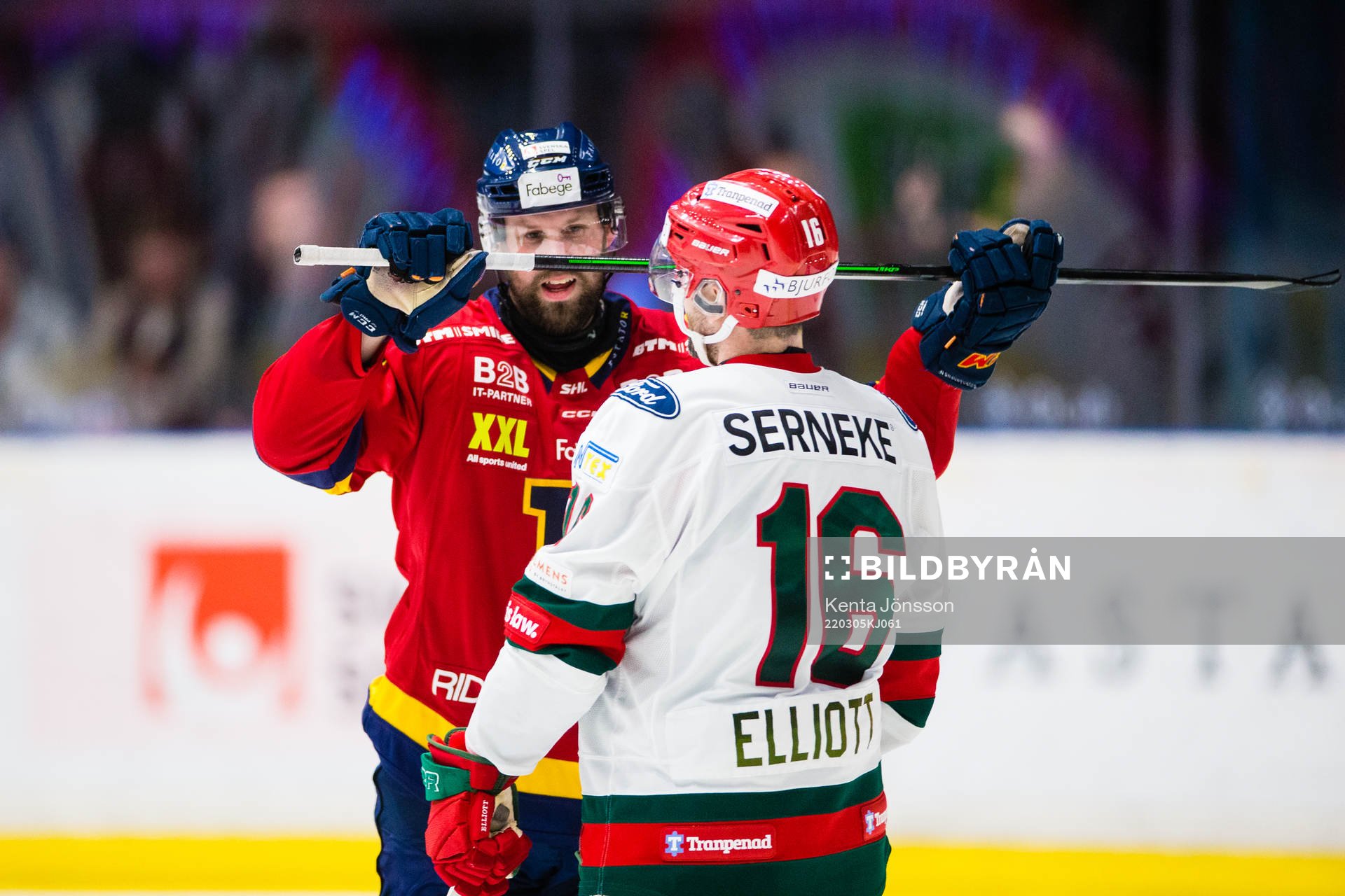 Djurgårdens Dick Axelsson och Frölundas Stefan Elliot