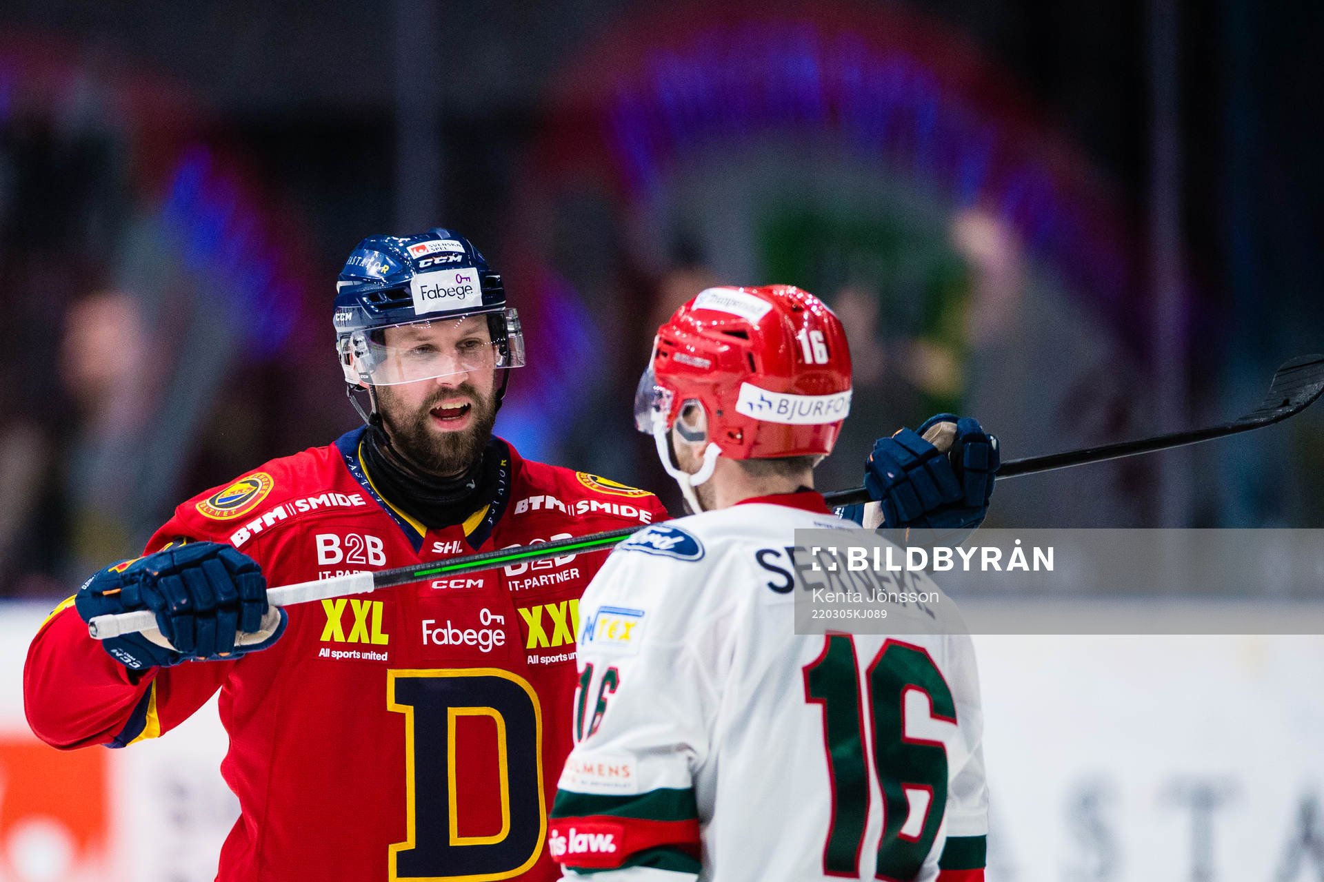 Djurgårdens Dick Axelsson och Frölundas Stefan Elliot
