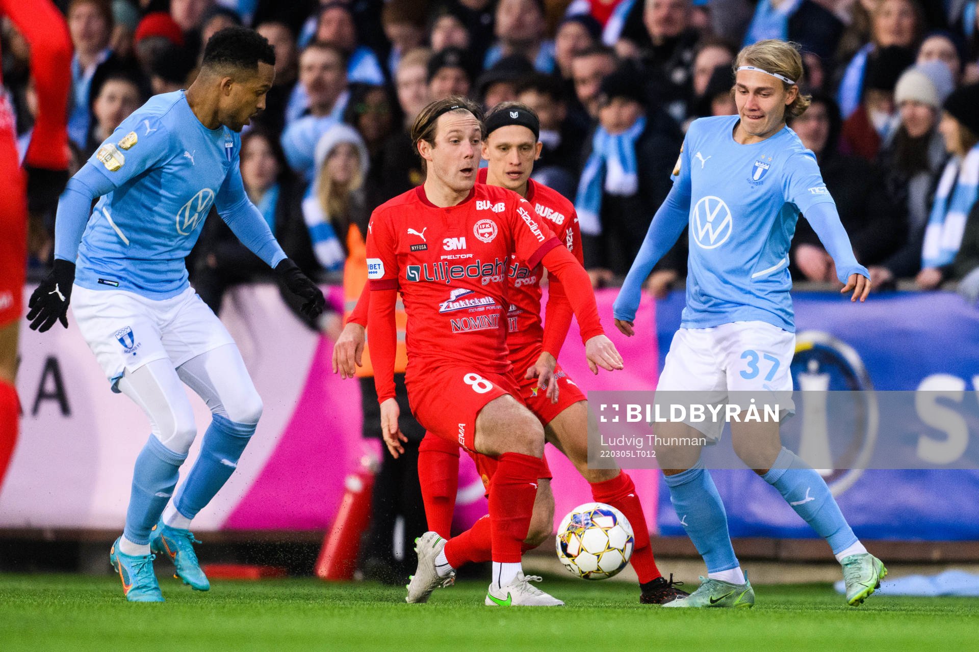 Värnamos William Kenndal och Malmö FFs Sebastian Nanasi