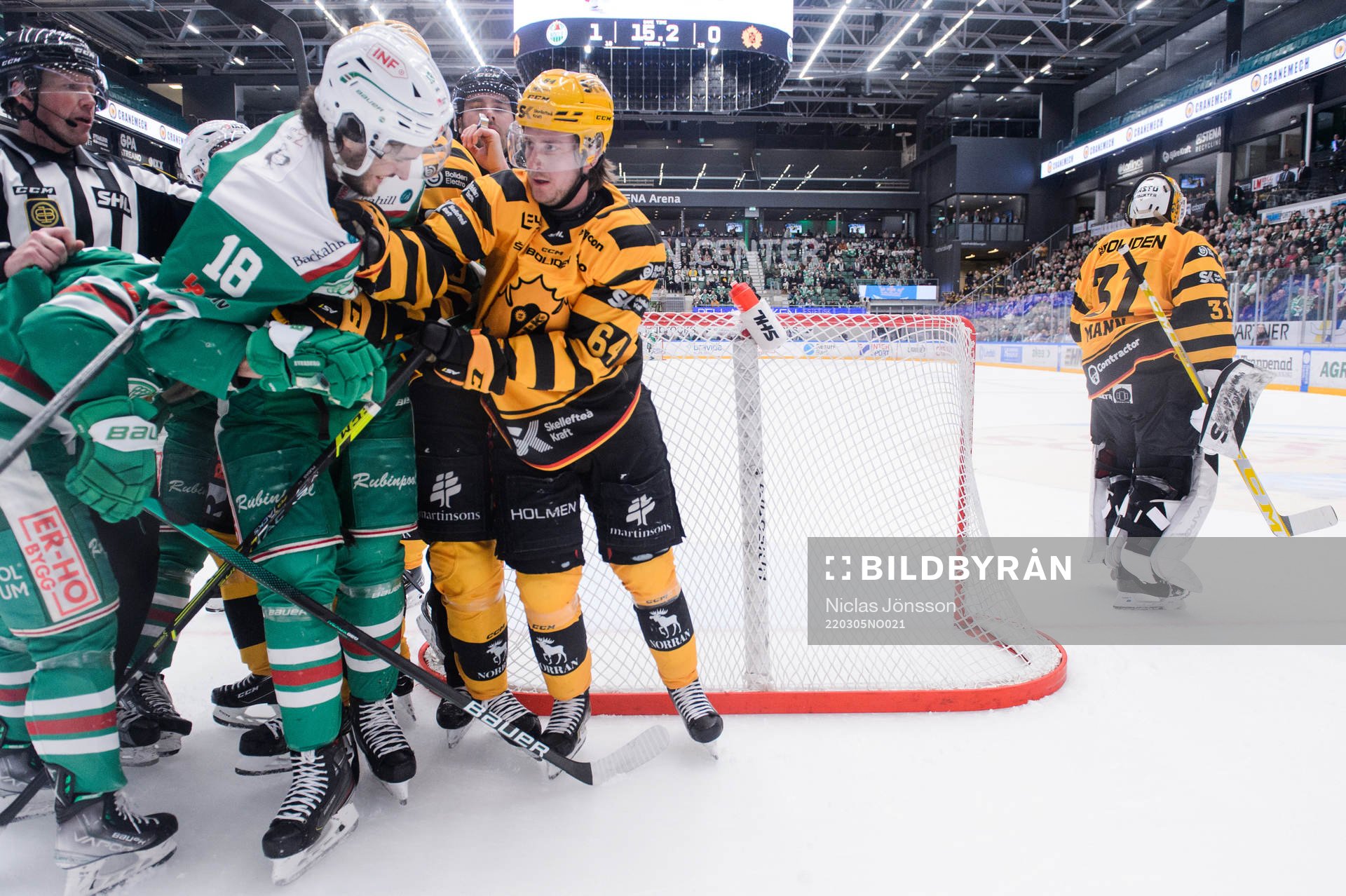 Rögles Dennis Everberg och Skellefteås Jonathan Pudas