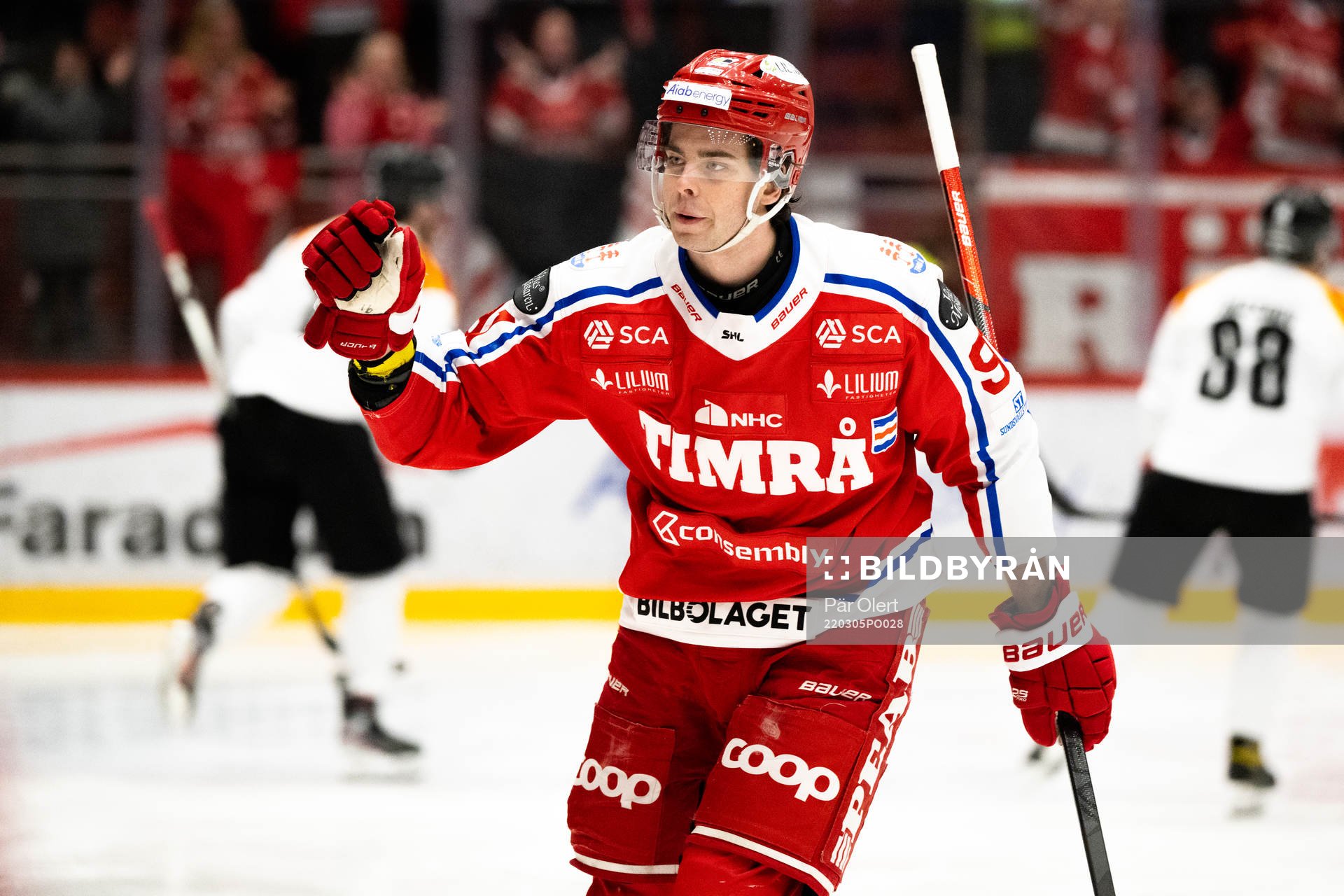 Timrås Viktor Lodin jublar