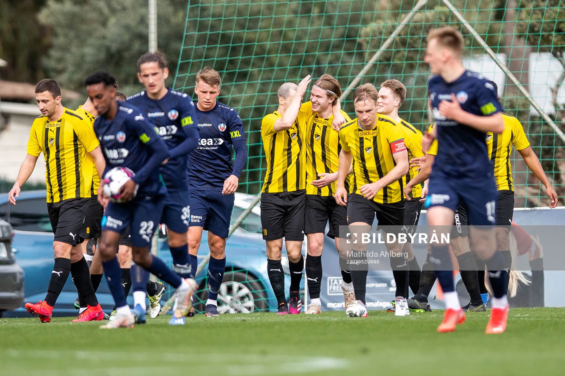 Players of Honka celebrates