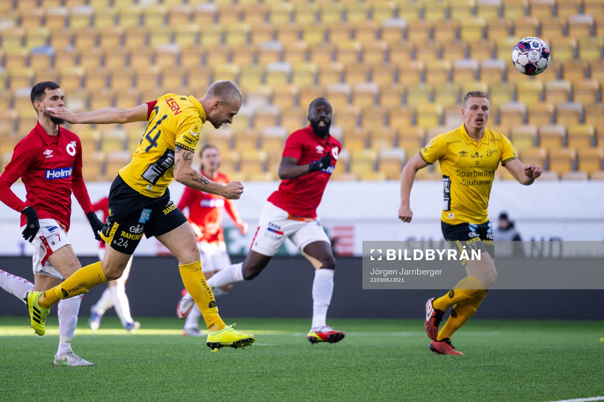 Elfsborgs Johan Larsson nickar 1-0
