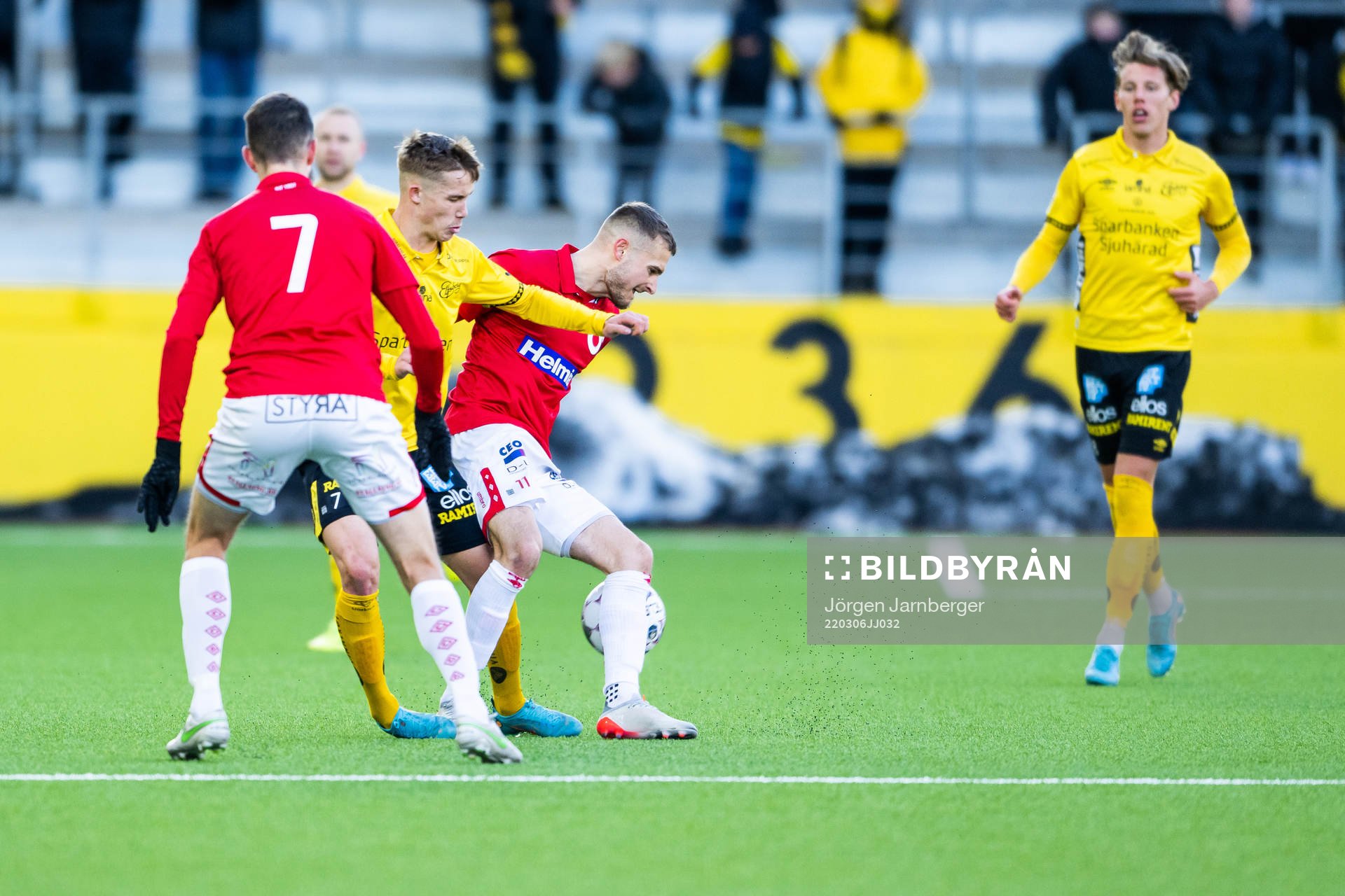 Elfsborgs Jacob Ondrejka och Degerfors Christos Gravius