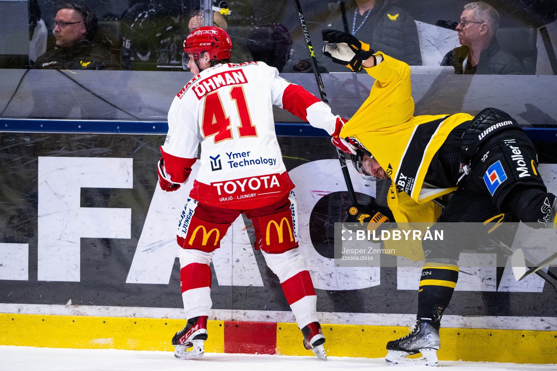Troja/Ljungbys Victor Öhman och Västerås Mikael Frycklund