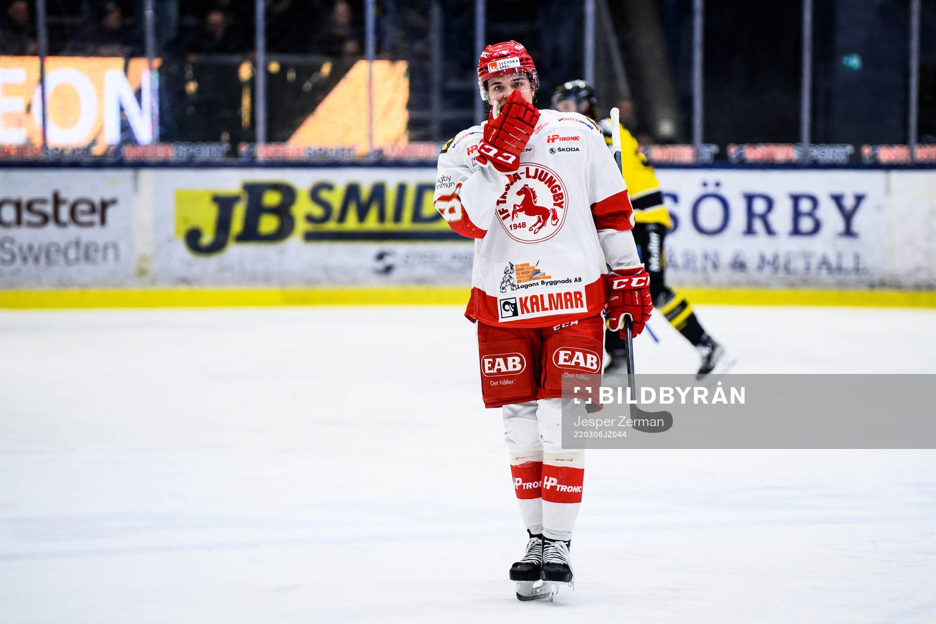 Troja/Ljungbys Oscar Eriksson deppar