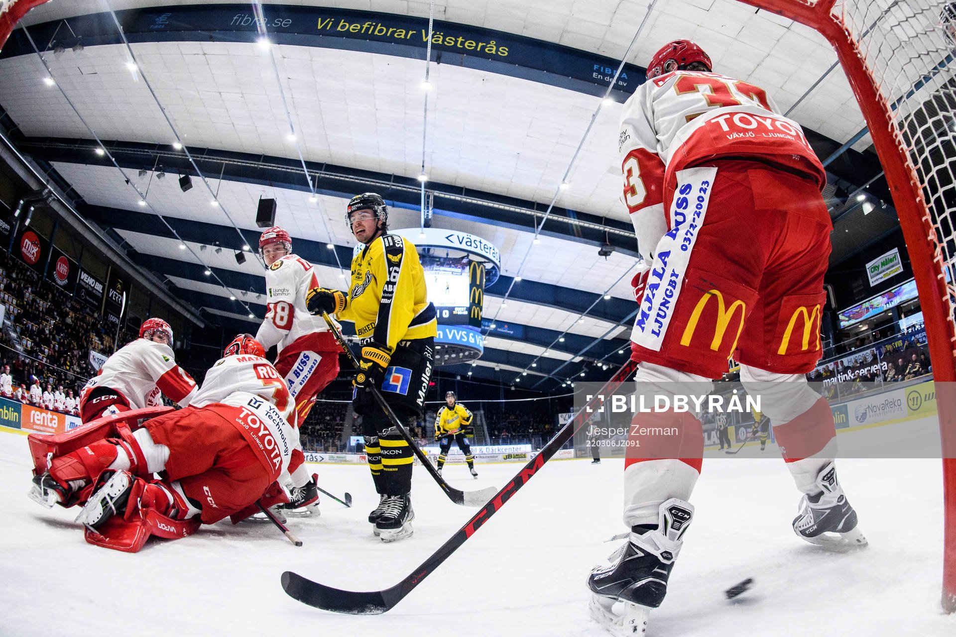 Troja/Ljungbys målvakt Markus Ruusu, Julius Vähätalo och