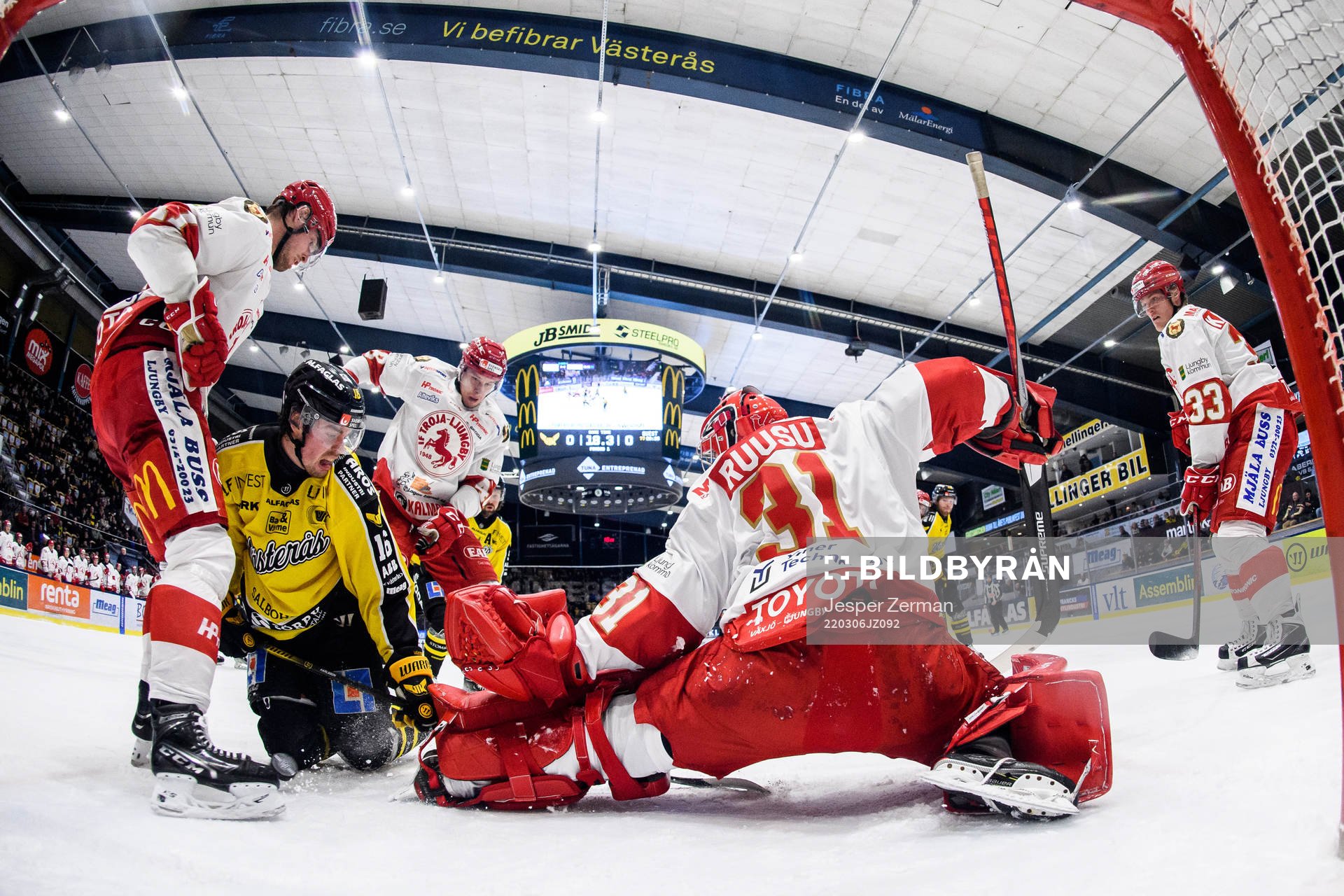 Västerås Filip Karlsson oroar framför Troja/Ljungbys