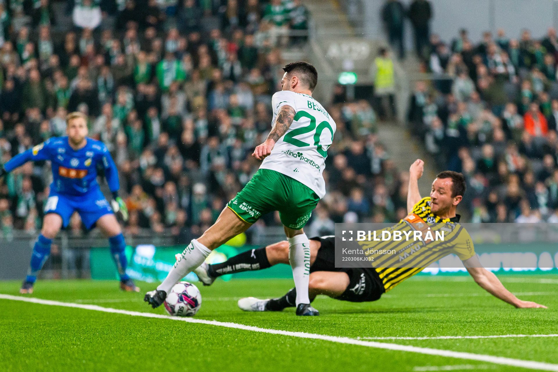 Hammarbys Nahir Besara och Häckens Even Hovland