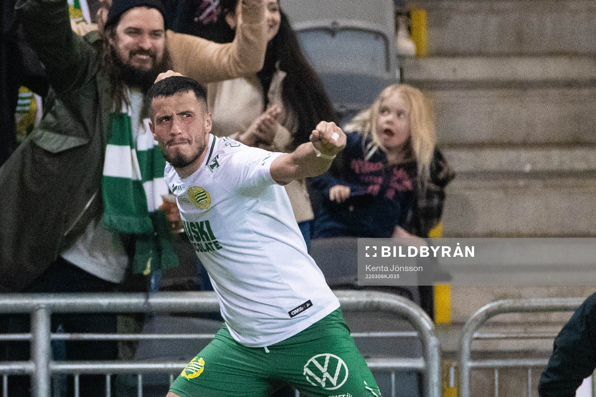 Hammarbys Astrit Selmani jublar