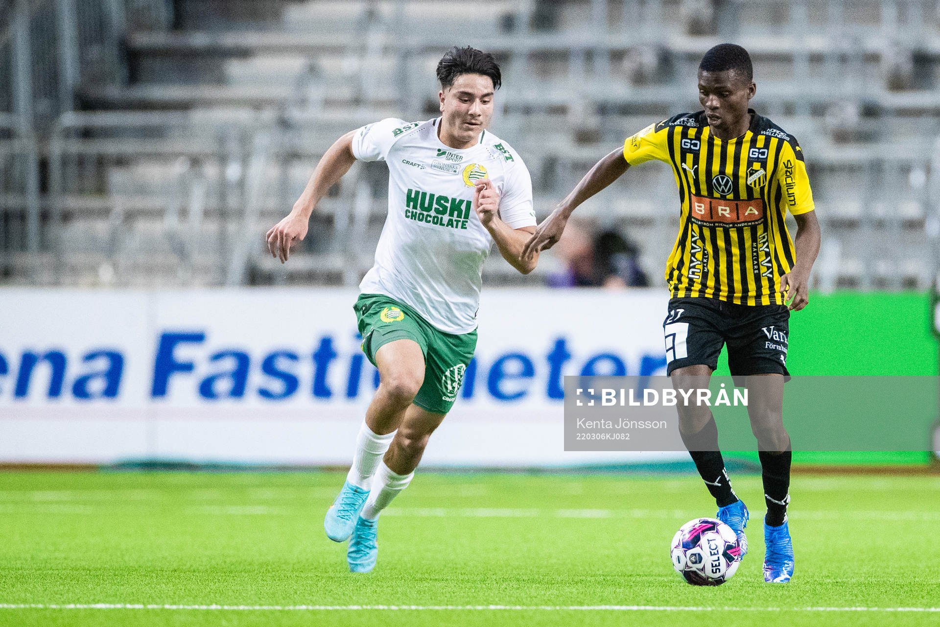Hammarbys Jusef Erabi och Häckens Romeo Amane