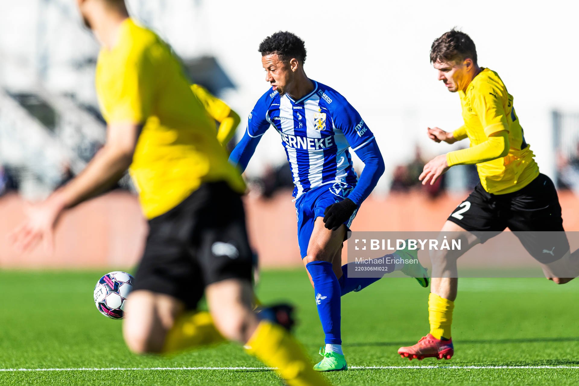 IFK Göteborgs Tobias Sana och Mjällbys Jesper Gustavsson