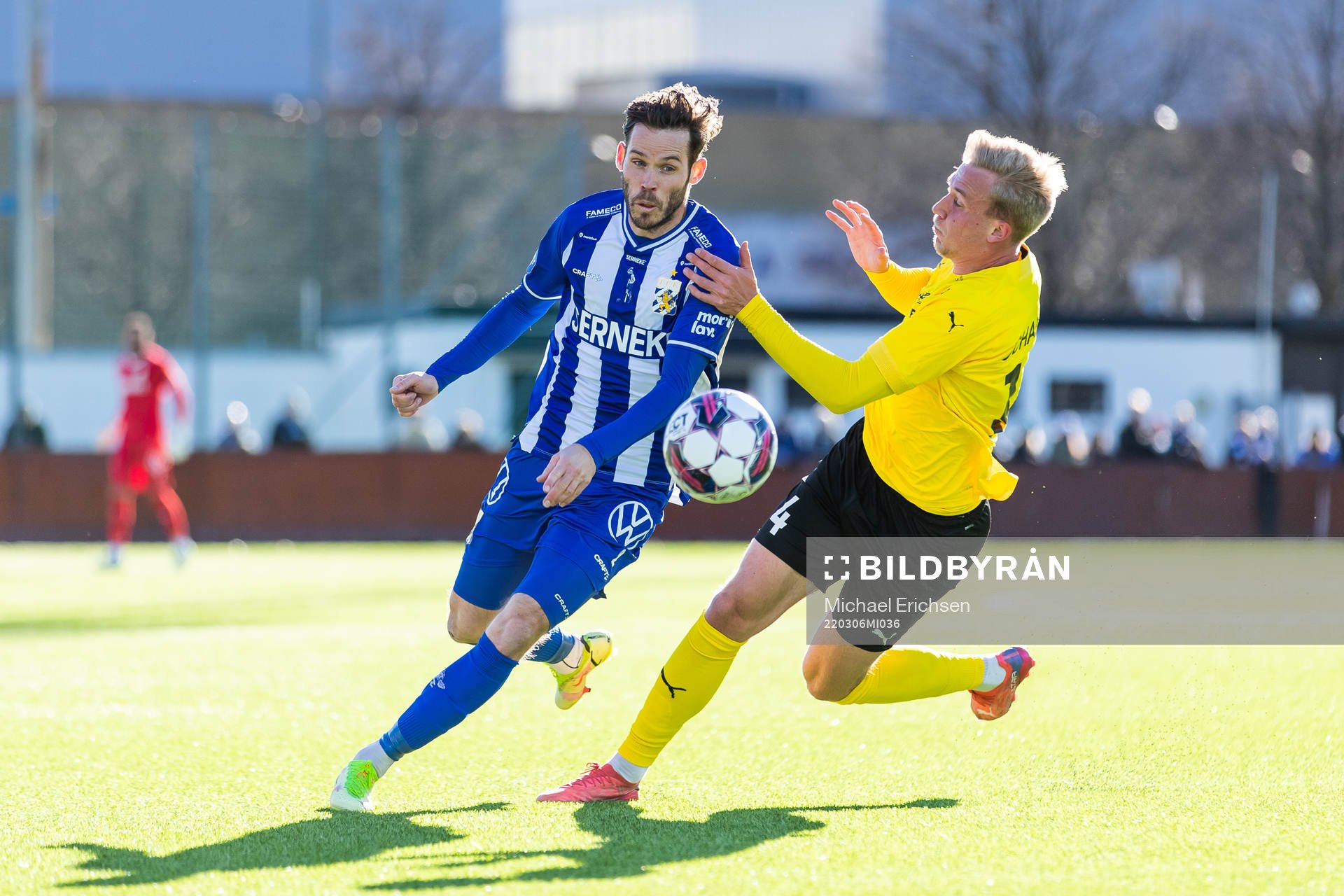 Emil Salomonsson och Mjällbys Herman Johansson