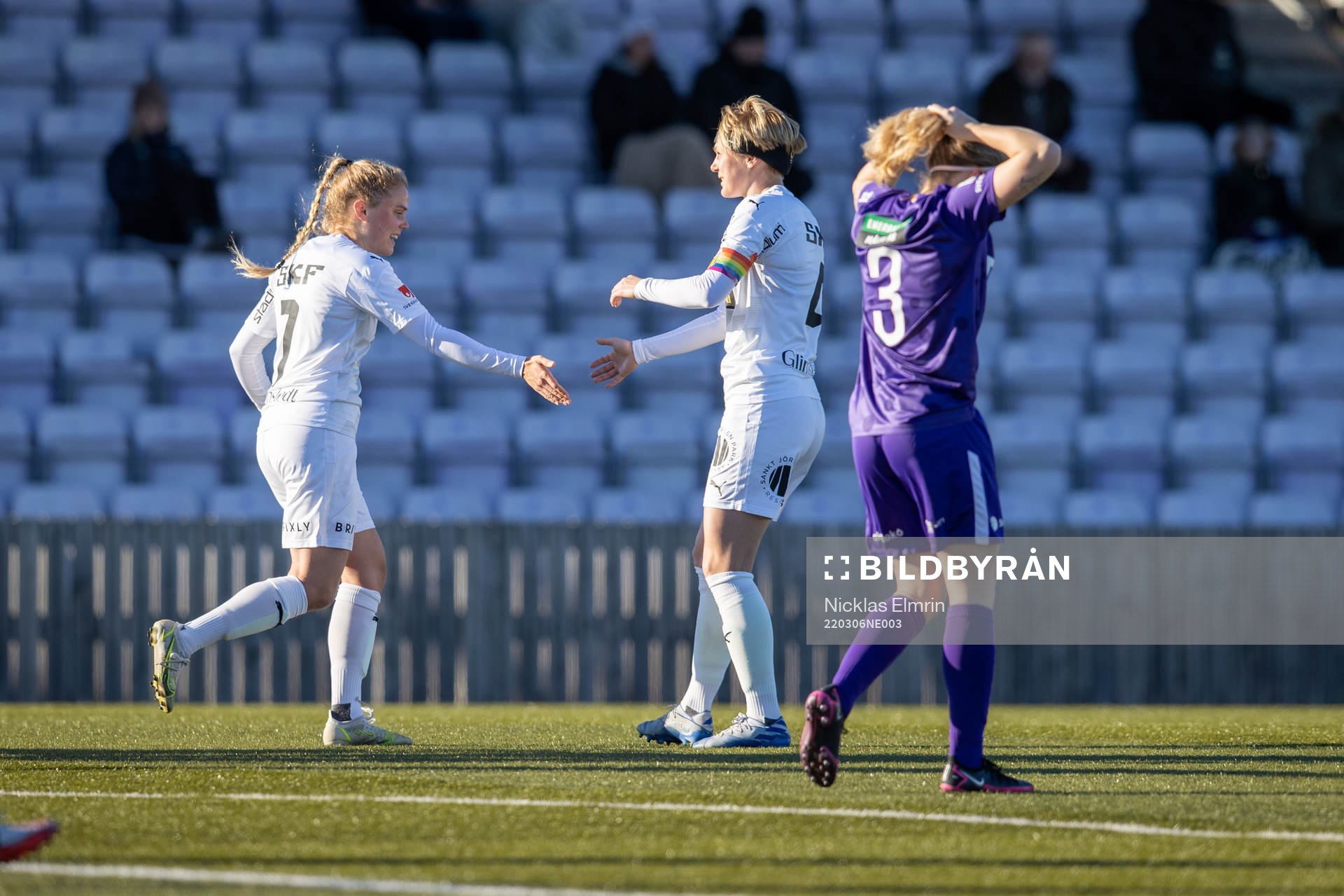 Häckens Agla Maria Albertsdottir och Luna Nørgaard Gevitz