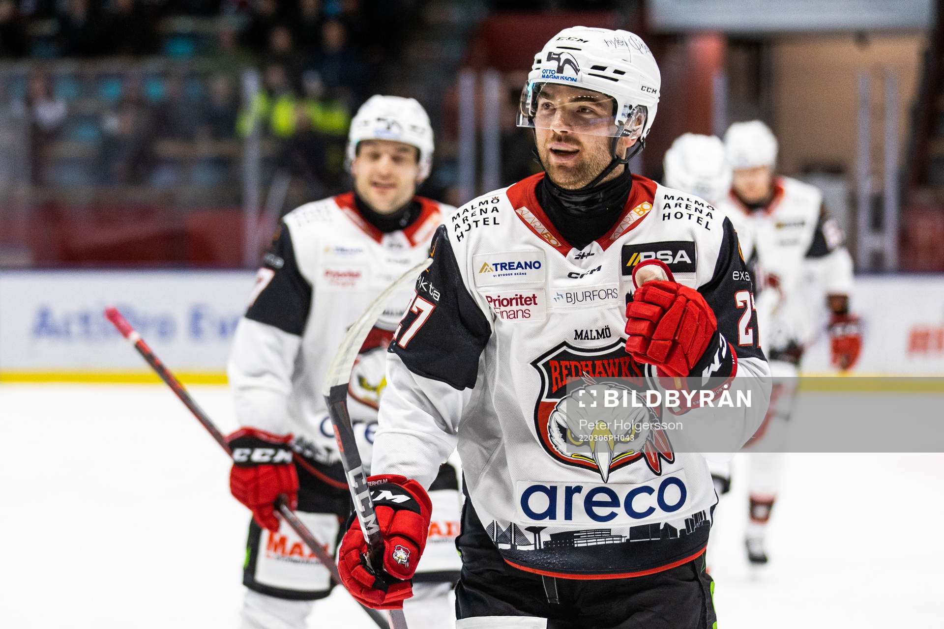 Malmö Redhawks Ponthus Westerholm jublar för ett mål som