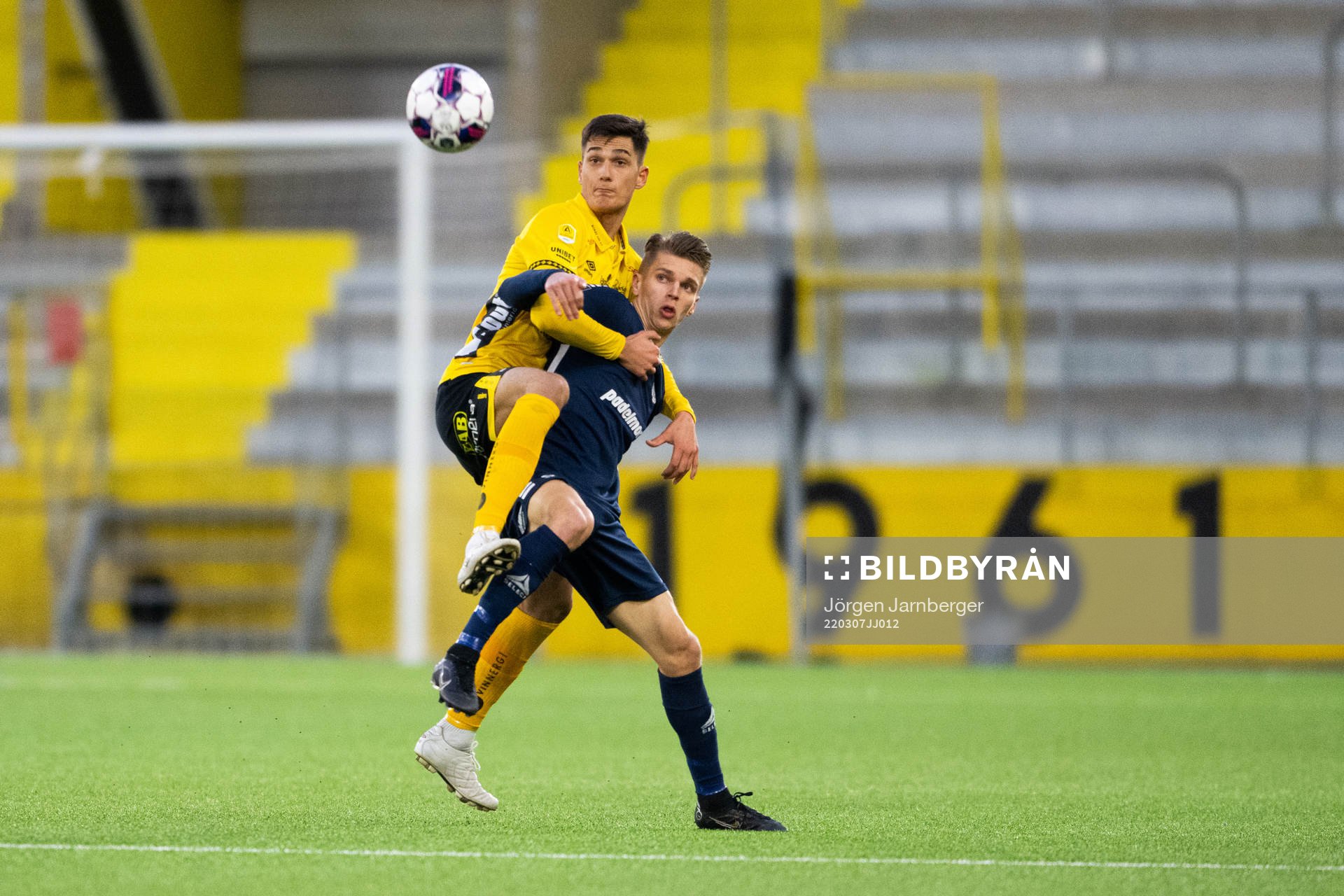 Elfsborgs Amer Jusic och Utsiktens Lucas Hedlund
