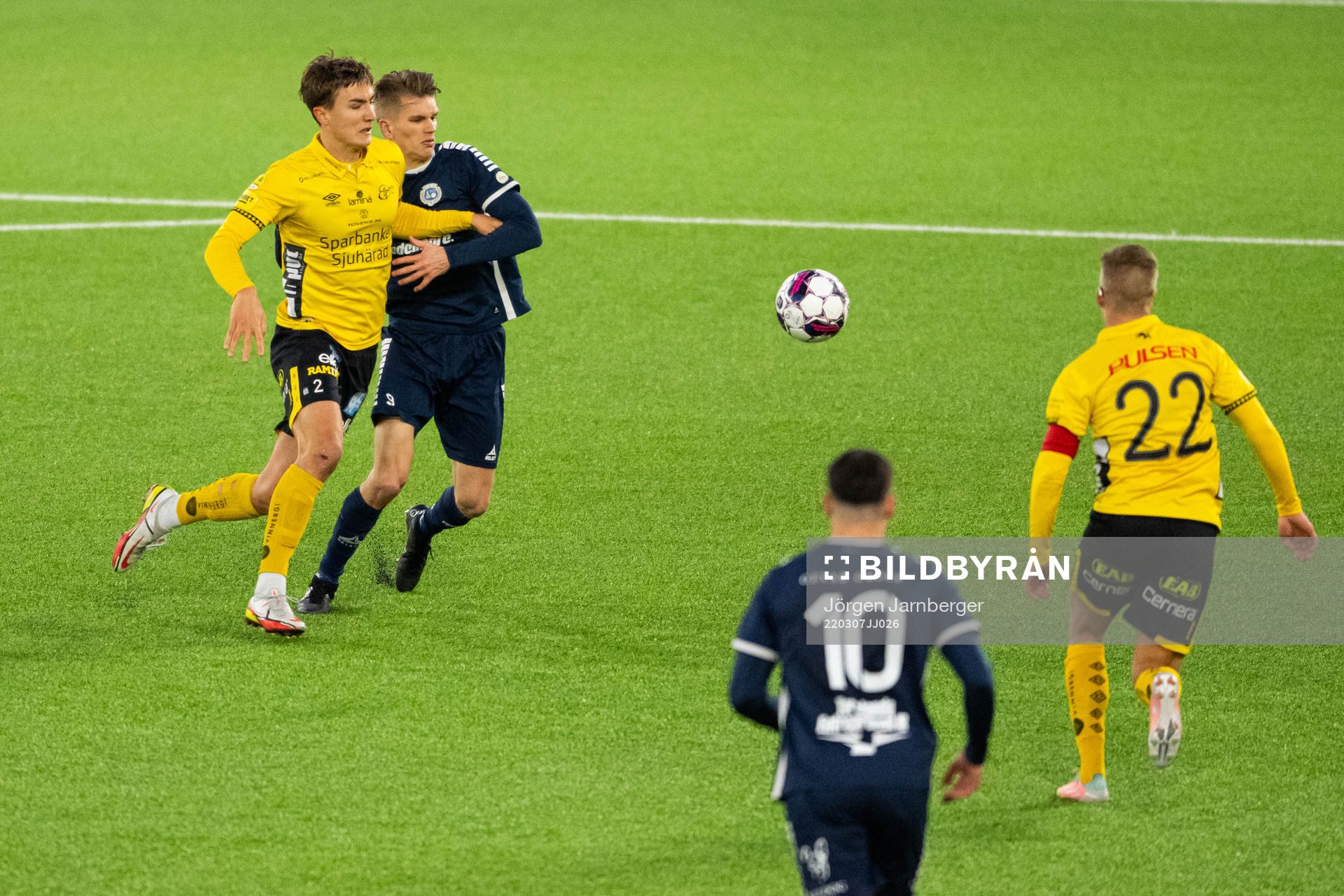 Elfsborgs Gustaf Lagerbielke och Utsiktens Lucas Hedlund