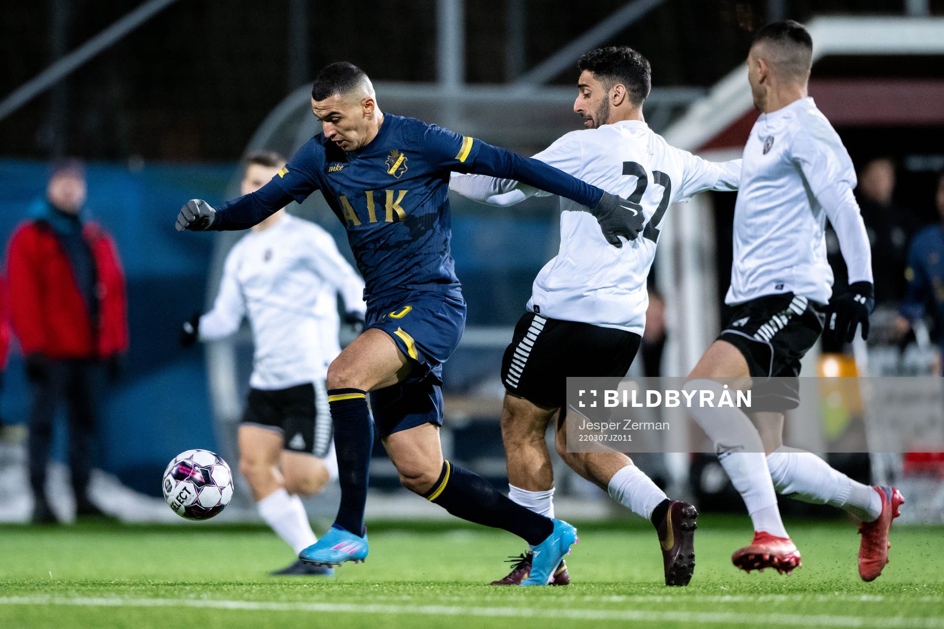 s Nabil Bahoui och Örebros Lucas Shlimon