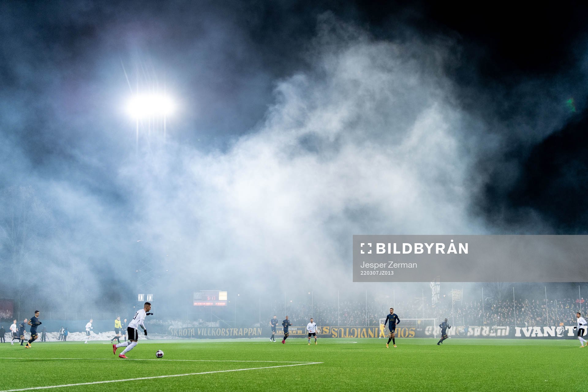 Rök från pyroteknik