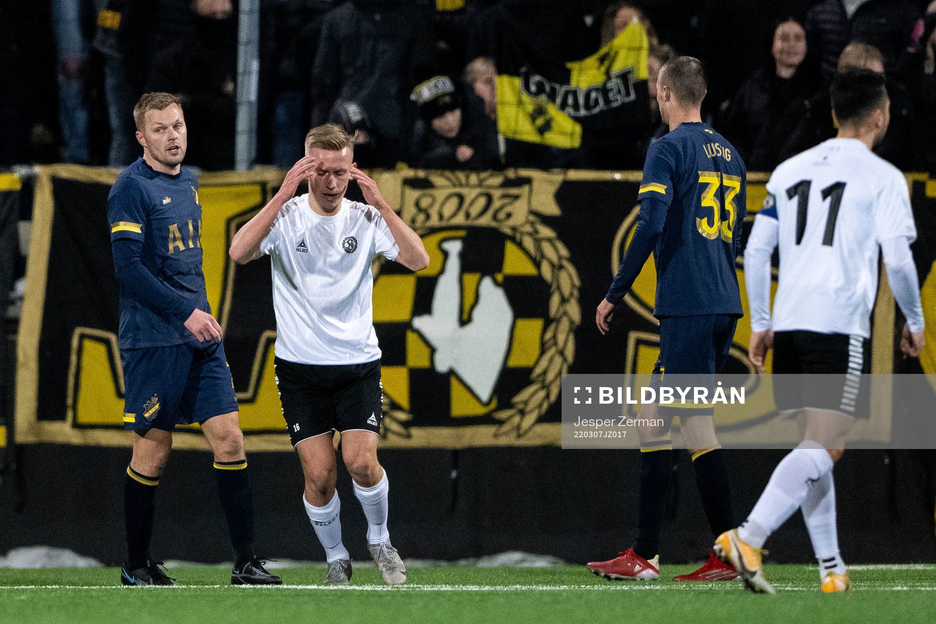 Örebros David Seger deppar