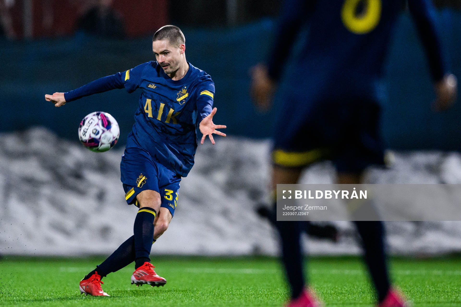 s Mikael Lustig